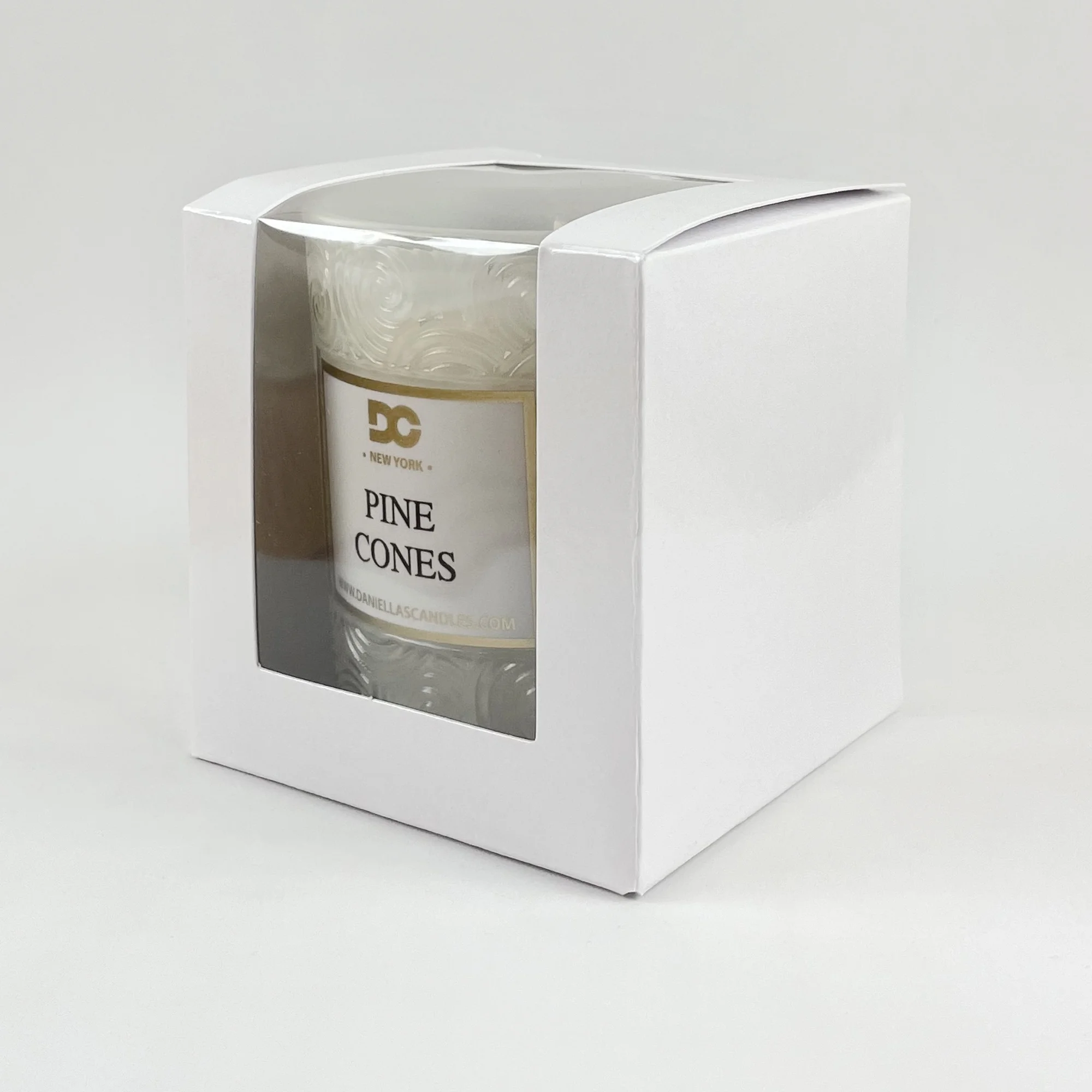 Daniella's Candles Forest Pine Cones Classy Candle