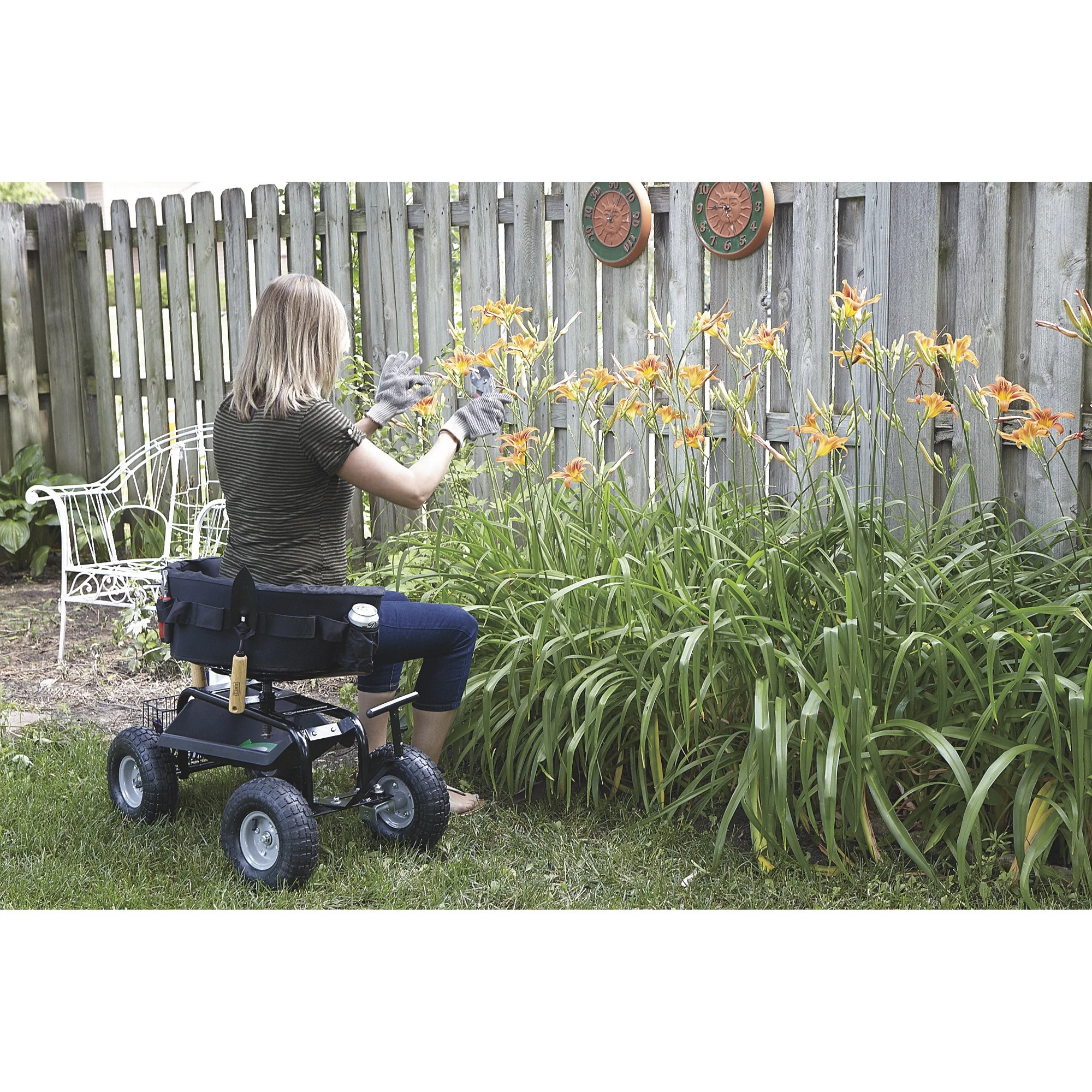 Strongway Deluxe Rolling Garden Seat with Easy Change Turnbars