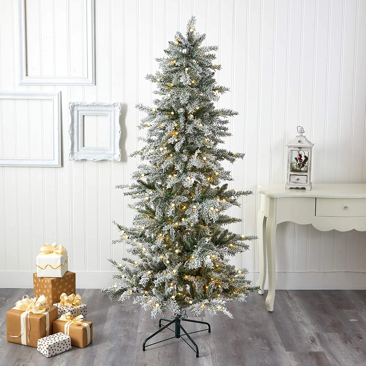 HYUN 6.5ft. Slim Flocked Nova Scotia Spruce Artificial Christmas Tree with 300 Warm White LED Lights and 699 Bendable Branches