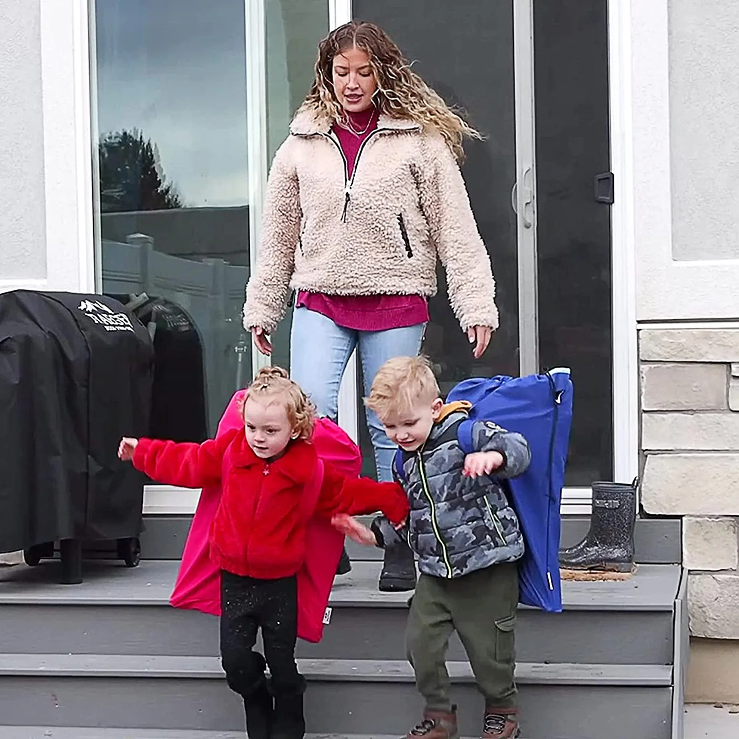 SUNNYFEEL Small Camping Chair, Portable Folding Aluminum Directors Chairs Lightweigh with Cup Hold, Pocket for Beach,Trip,Picnic,Outdoor Sports Events Foldable Camp Lawn Chair with Backpack Straps