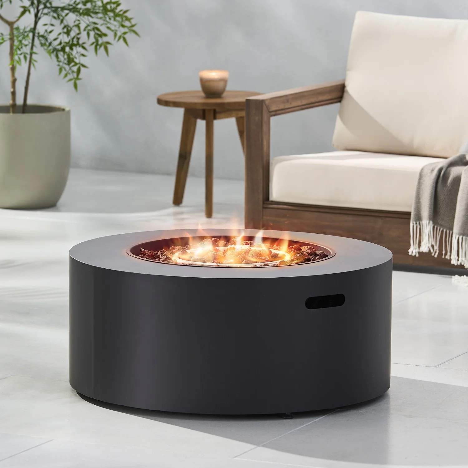 lly-Functional Fire Pit - Ideal for Cozy Nights and Social Gatherings - Upgrade Your Outdoor Space with this High-Quality Fire Bowl - Enjoy Warmth and Ambiance with this Chic and Practica