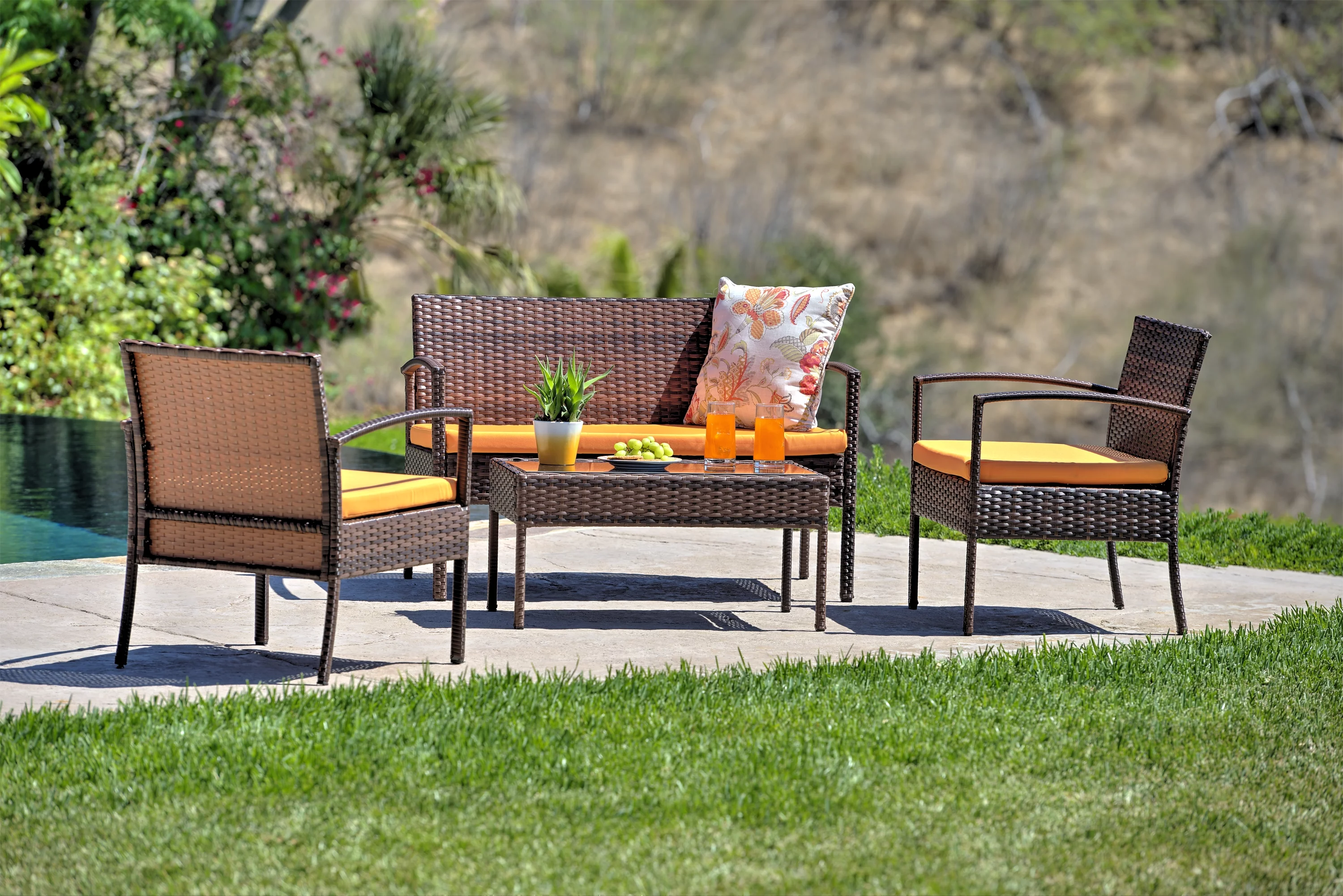 Thy-Hom Teaset 4 Piece Patio Bitro Set Outdoor Conversation Set in Brown/Orange