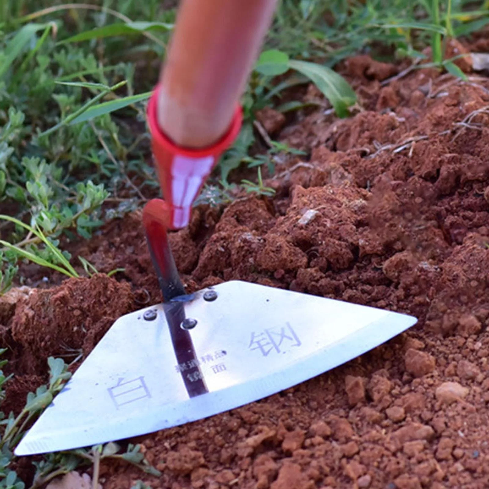Hoe Garden Tool Gardening Hand Tool Garden Hoe Steel Durable for Weeding Loose Triangle Red