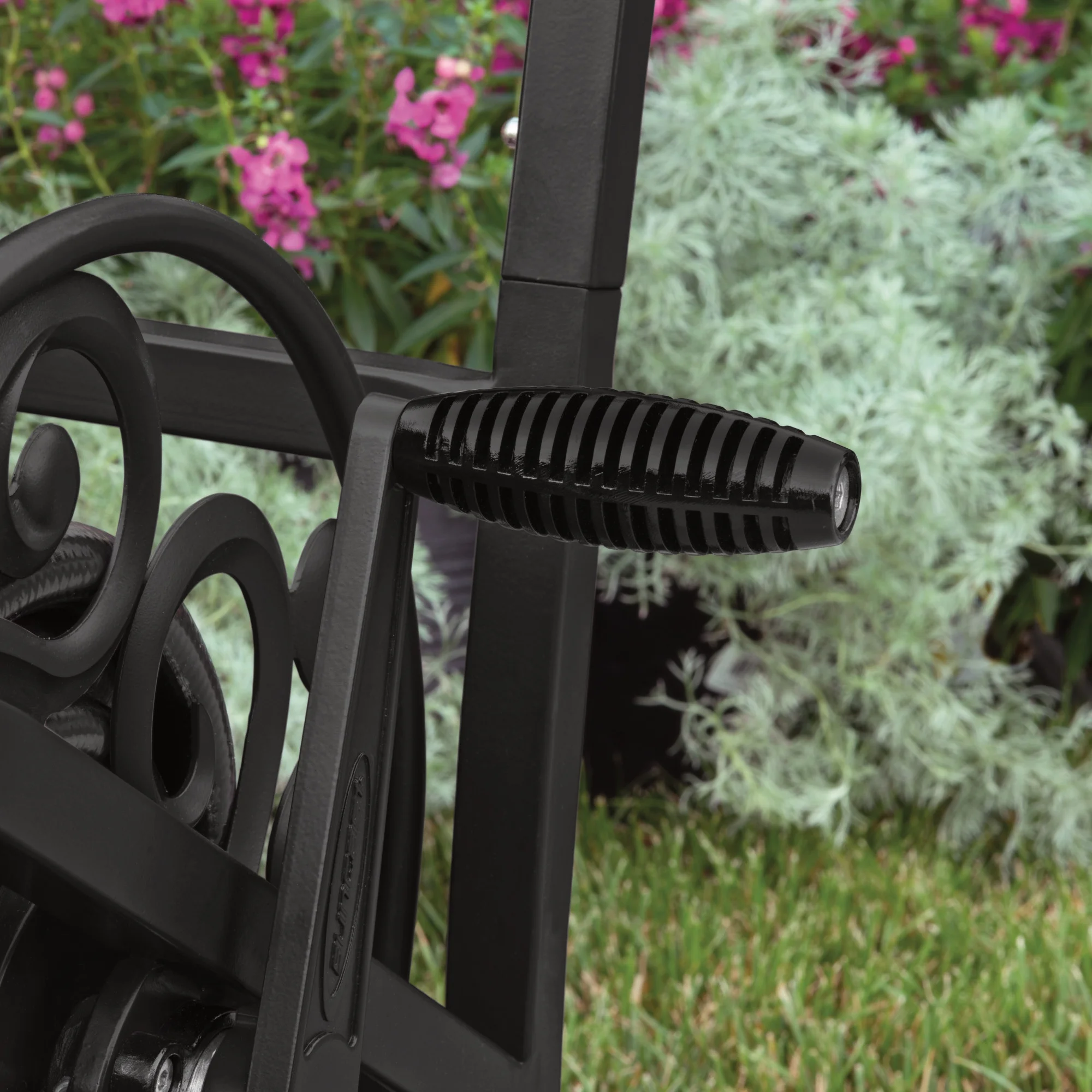 Suncast Elite Metal Decorative Hose Cart 200 ft., Powder Coated Steel