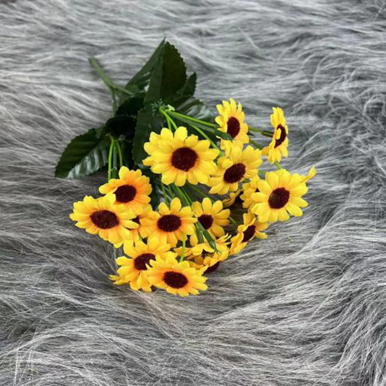 Bnnlsa Faux Plants Indoor Coffee Table Decor Heads Artificial Sunflower Bouquet, Silk Sunflower Wedding Flower, Home Decoration Wedding Decor Clearance