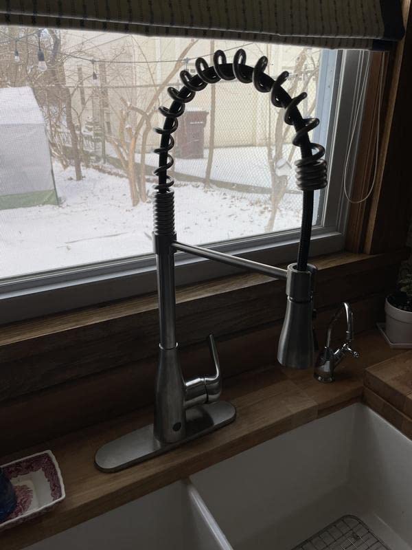 Flow Motion Activated Spring Neck Sprayer Kitchen Faucet in Oil Rubbed Bronze