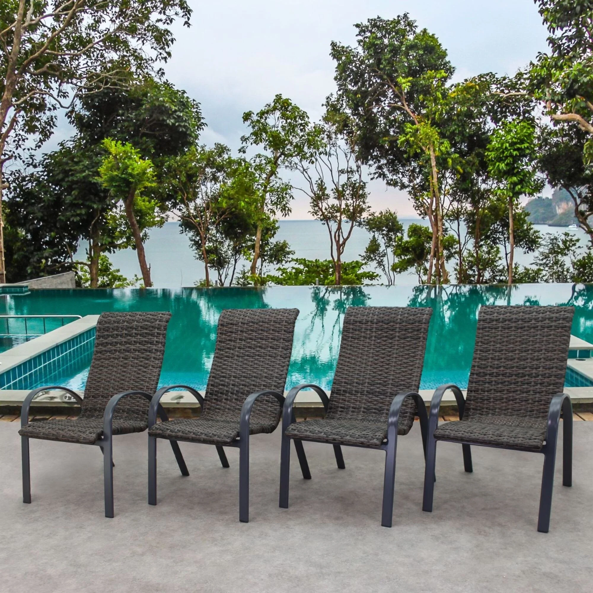 Courtyard Casual  Santa Fe 4 Wicker Chairs