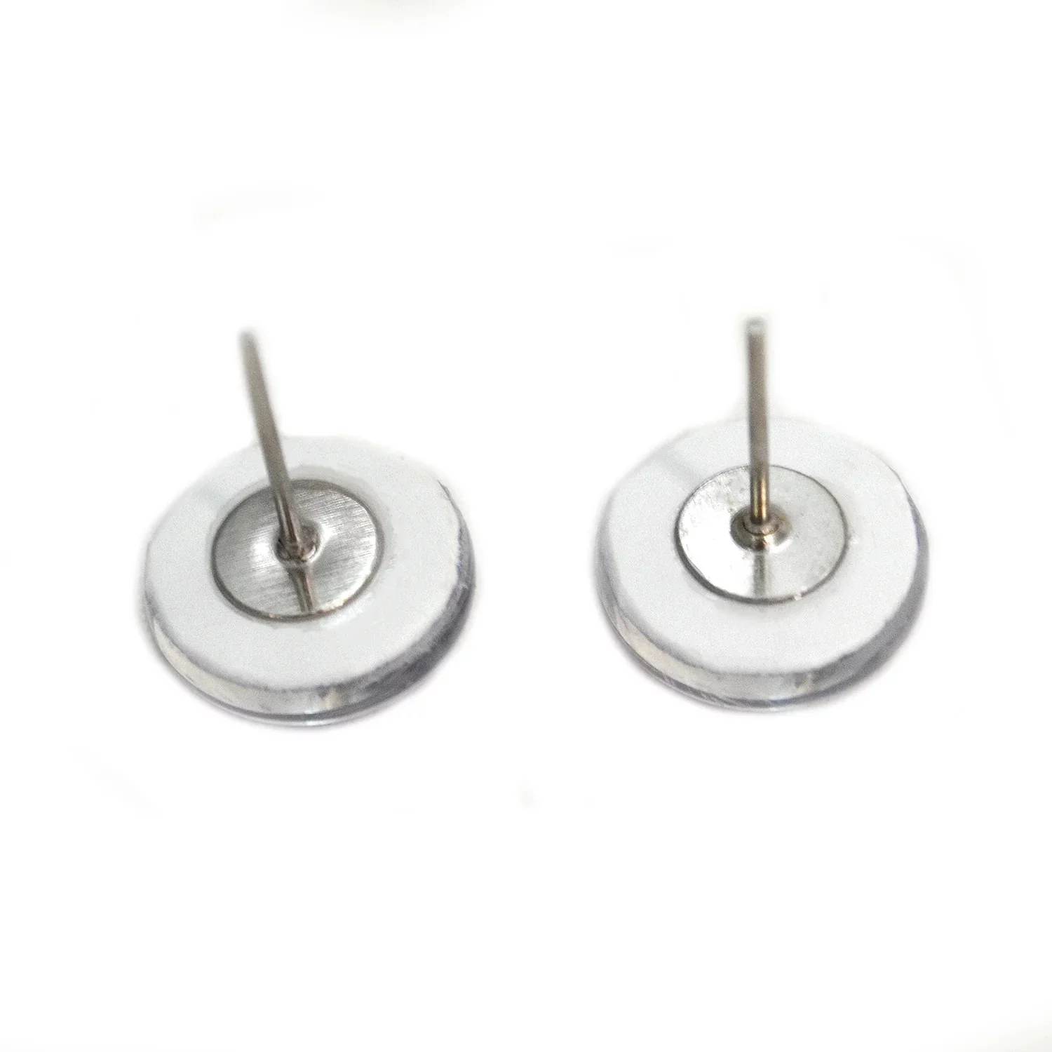 Redtail Hawk Glass Eyes on Wire Pin Posts