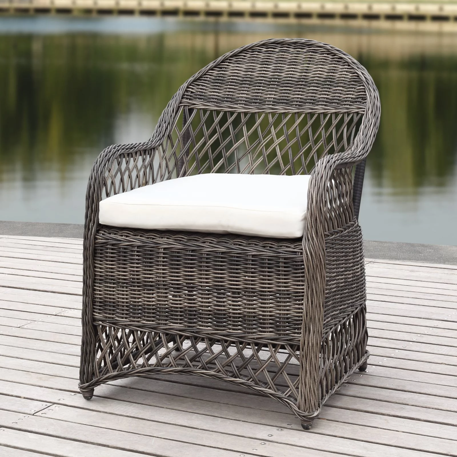 SAFAVIEH Davies Outdoor Patio Wicker Arm Chair, Grey/Beige