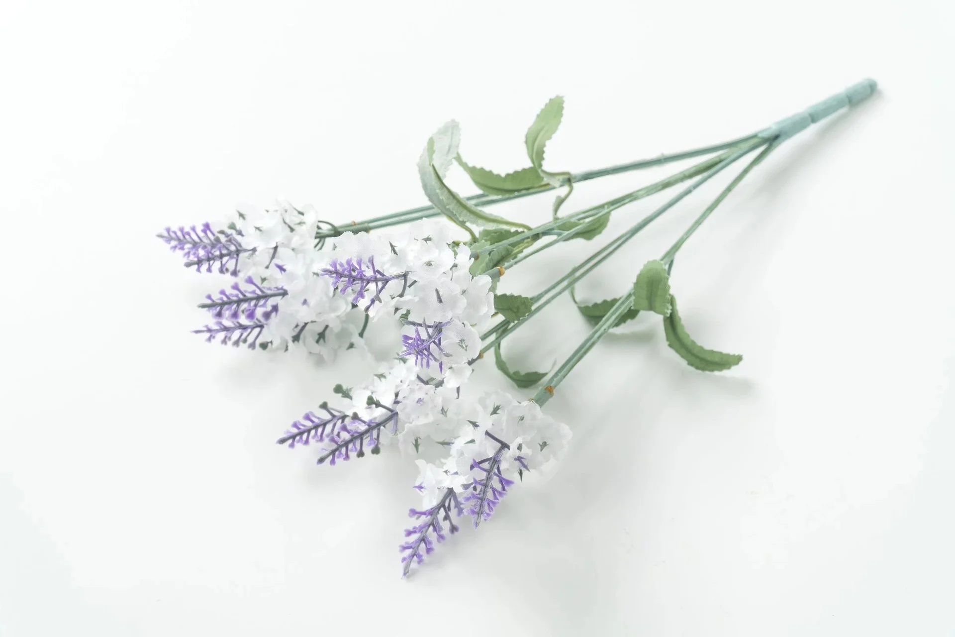 Nvzi-a deep purple lilac shrubs, spring flowers, green plants, and home decor (white, 33cm/13in，10 heads)