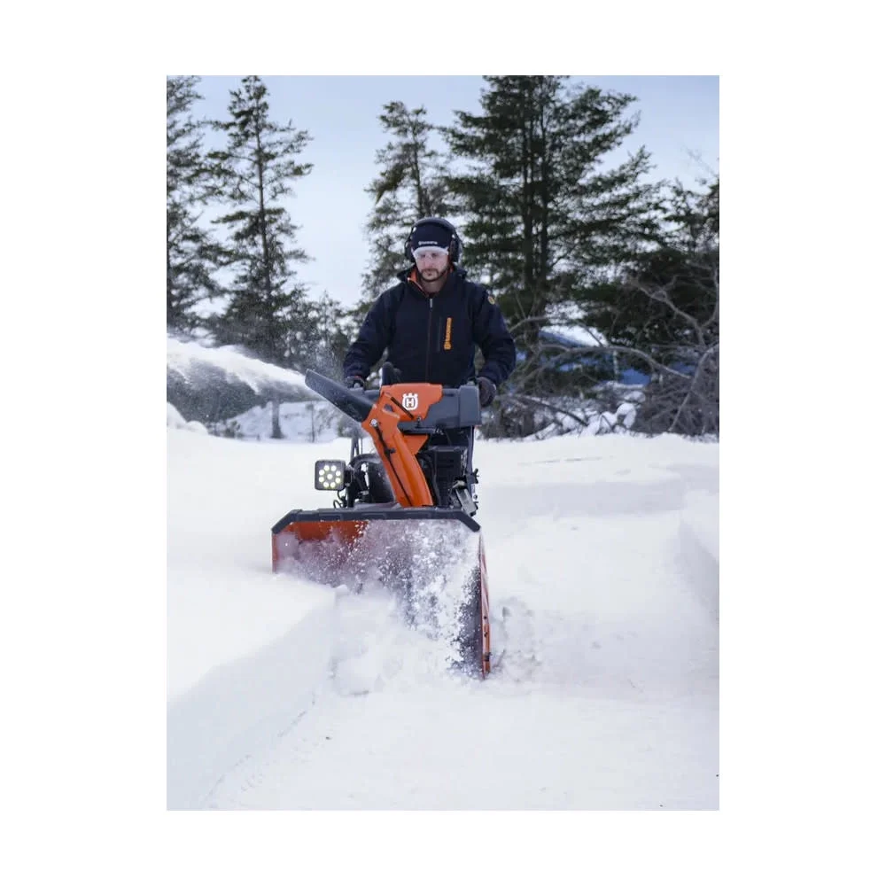 Husqvarna Outdoor Power Equipment Husqvarna St 324 Residential Snow Blower 24