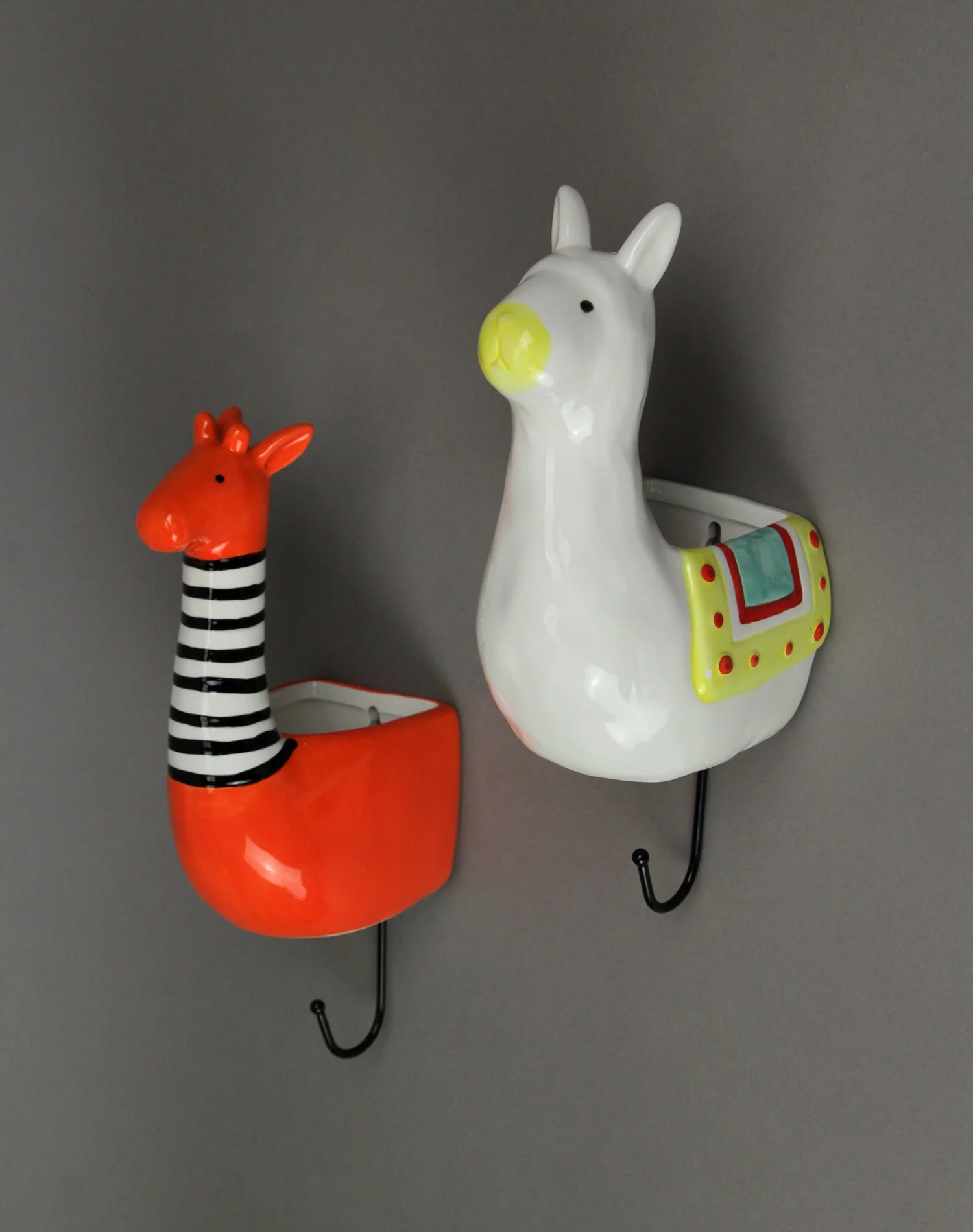 Transpac Llama & Giraffe Ceramic Wall Hanging Succulent Planter Pots (Set of 2)