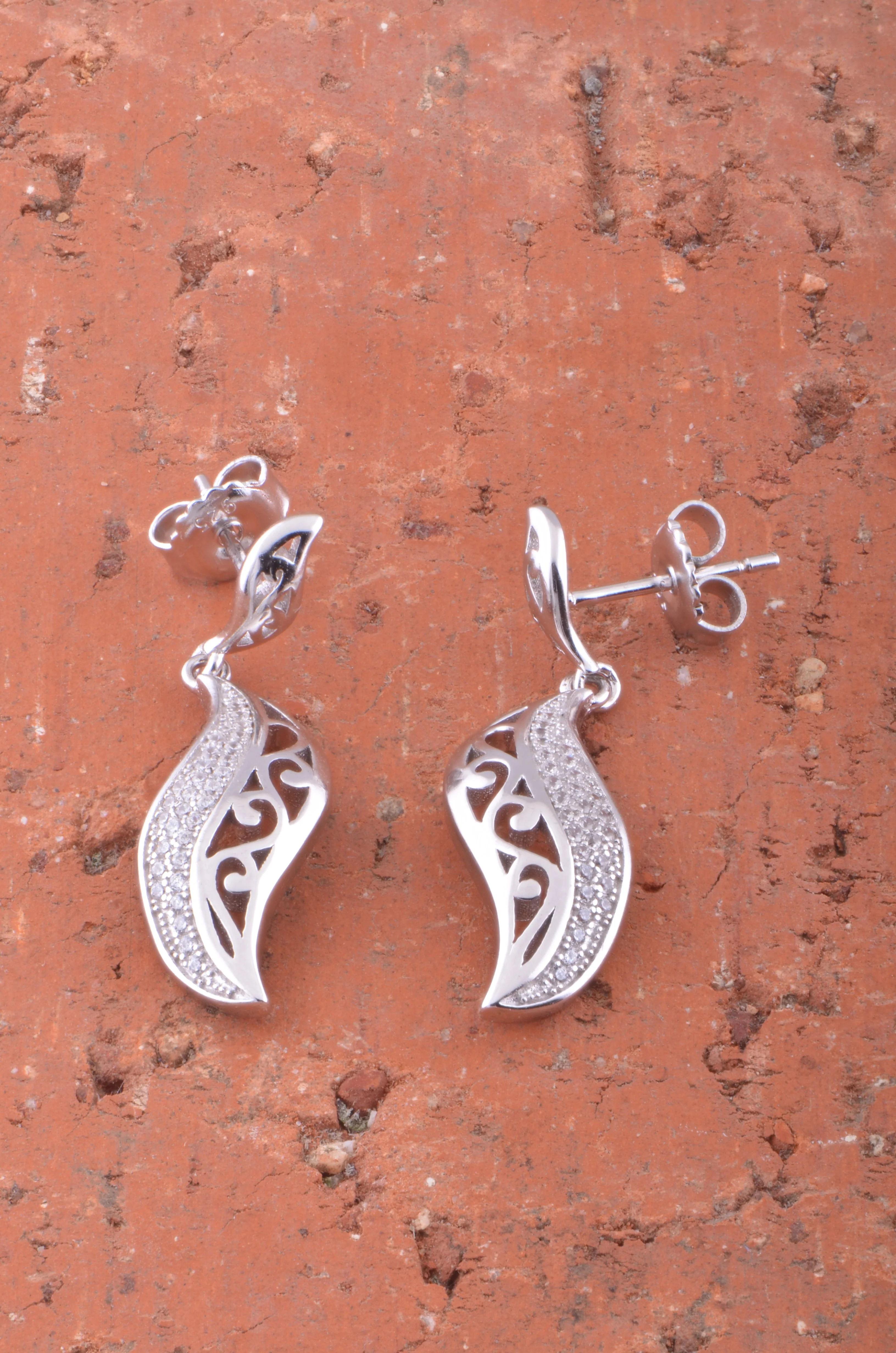 SilverCloseOut Rhodium Plated Sterling Silver Pave Cz Ivy Leaf Dangling Push Back Drop Earrings