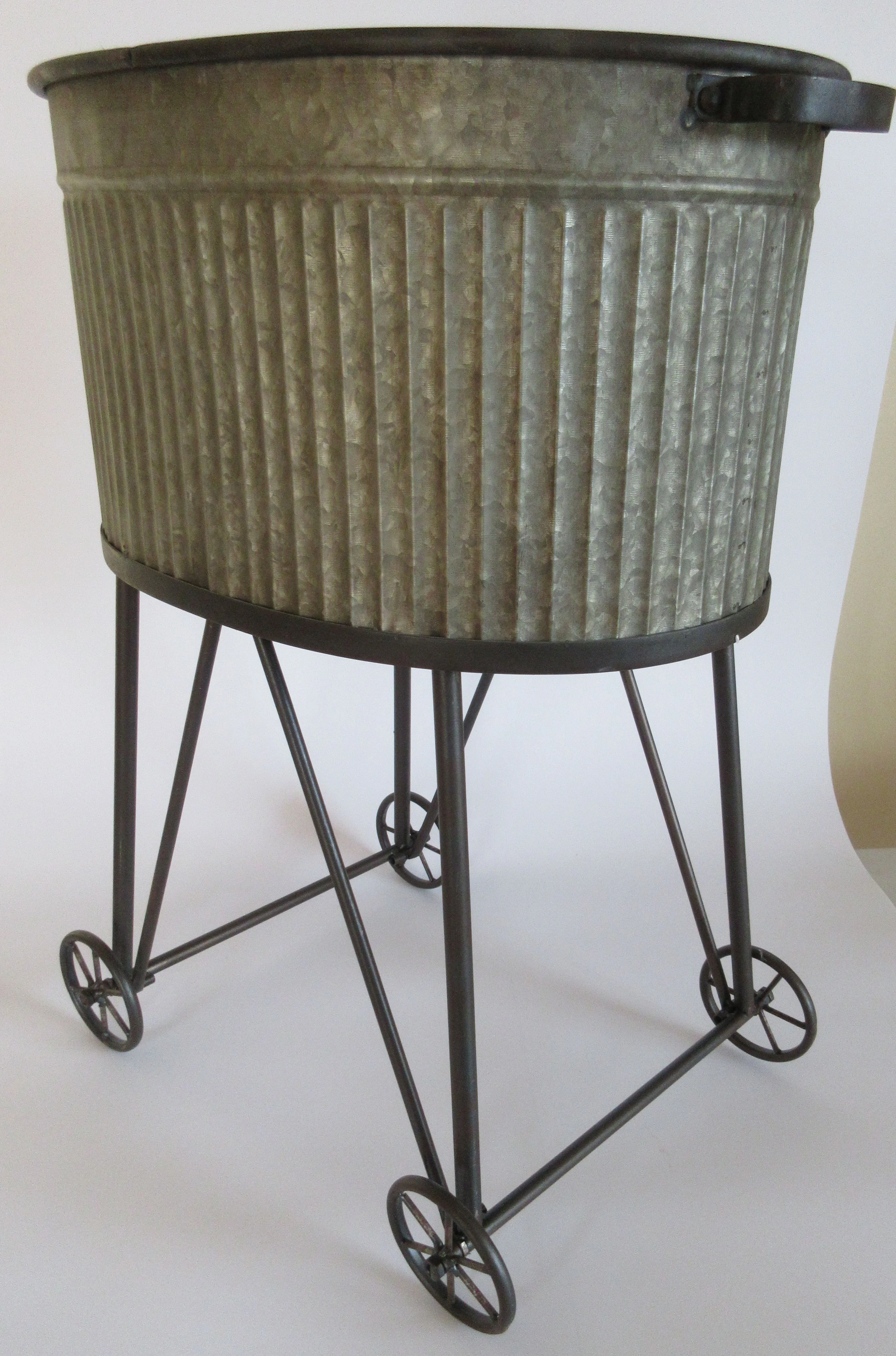 Set of 2 Metal Freestanding Farmhouse Planter on Wheels