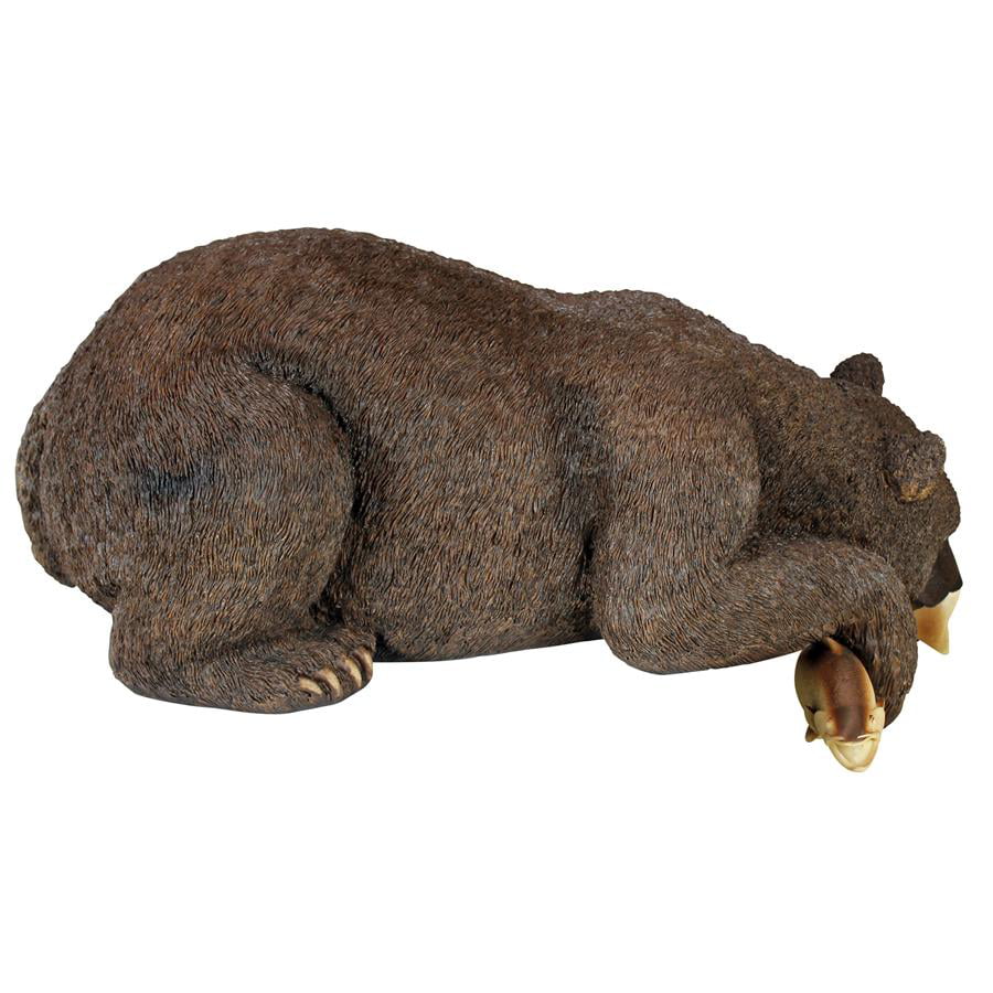 Design Toscano Catch of the Day Grand Bear Sculpture