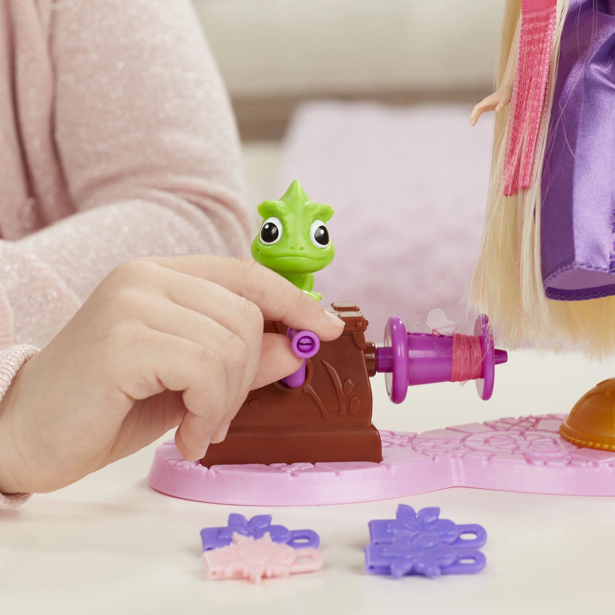 Disney Princess Rapunzel's Royal Ribbon Salon