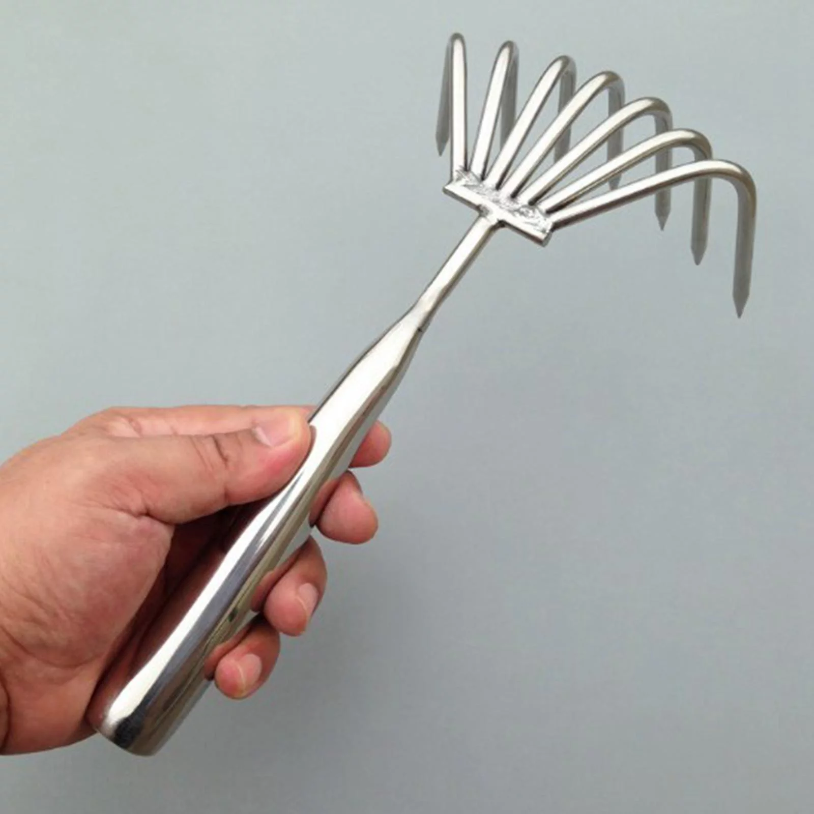 Hand Rake Gardening Leaf Rake Comfort Handle ,Handheld Claw Rake Soil Tiller ,Metal Shrub Rake for Mulch Loosening Soil Grass Lawn Weeding 7 Tines