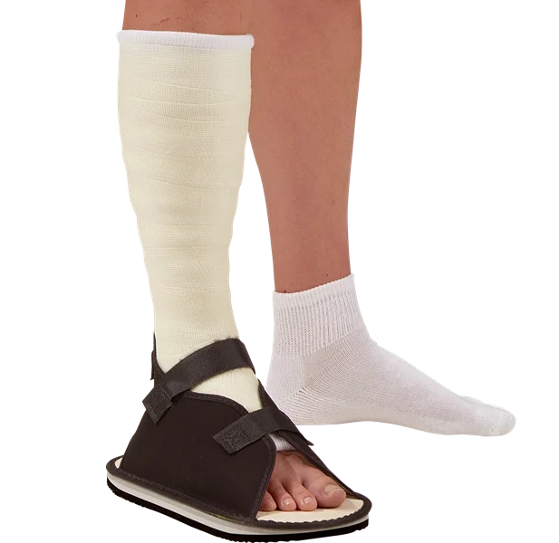 DeRoyal Black Canvas Cast Shoe, Large