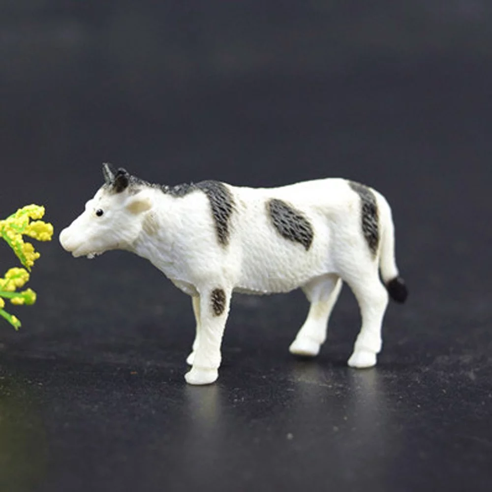 Cumbed Ana Farm Plastic Animal Figures 12 pieces Farm Yard Play Set Toy