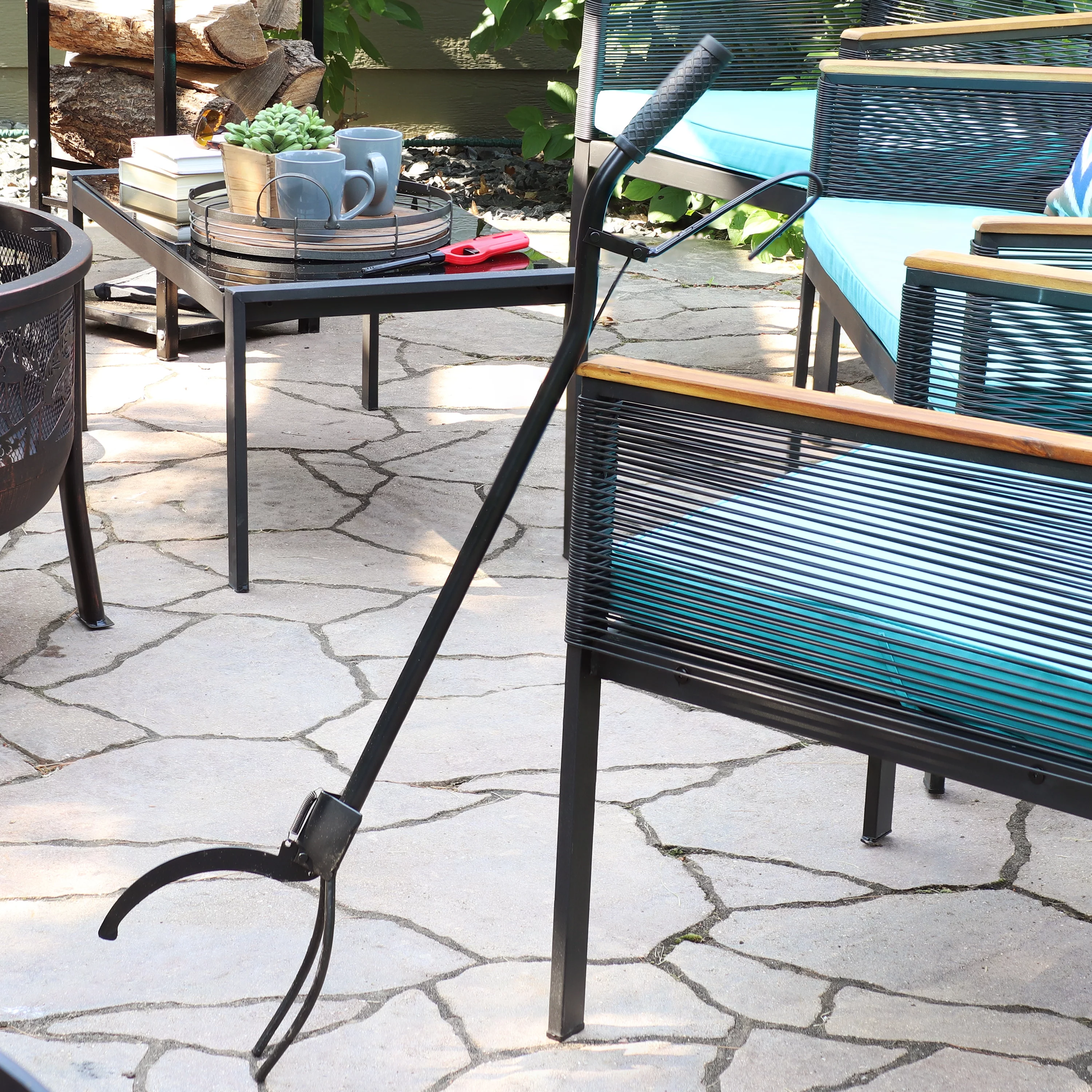 Sunnydaze Heavy-Duty Fire Pit Log Grabber with Spring-Lever Action - 36