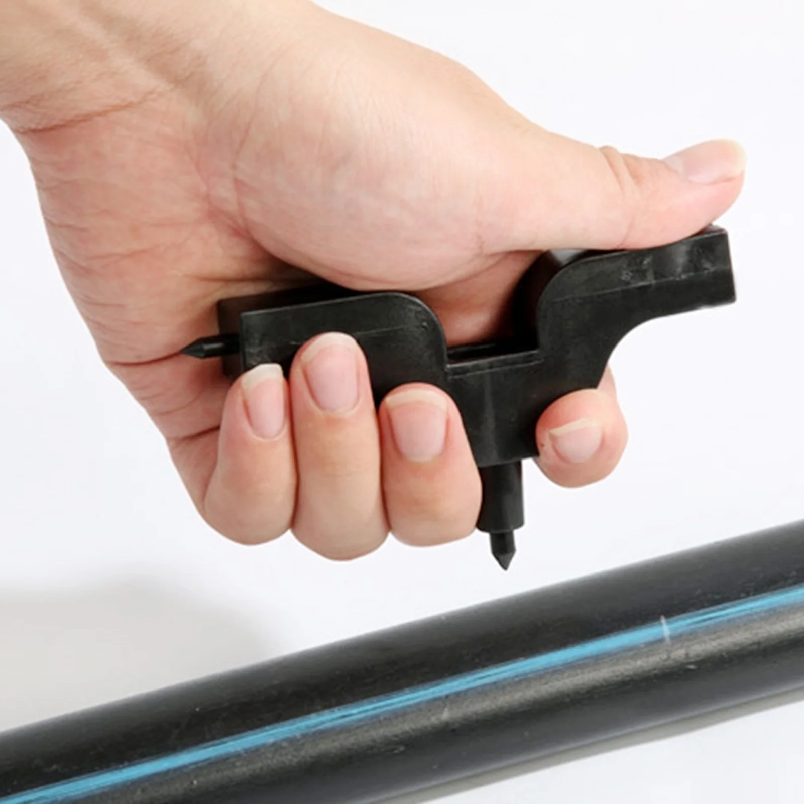 YUMILI Hose Hole Drilling Tool, Bull-Head Garden Drip Irrigation Drill Punching Drilling Tool Watering System Tools Lawn Garden Supplies Black