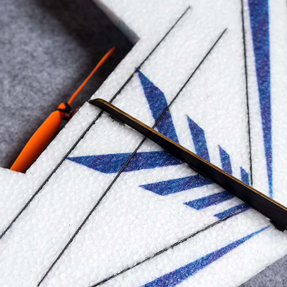 moobody Dancing Hobby E0511 Rainbow Flying Wing V2 RC Airplane 800mm Wingspan Delta Wing Tail-pusher Aircraft KIT