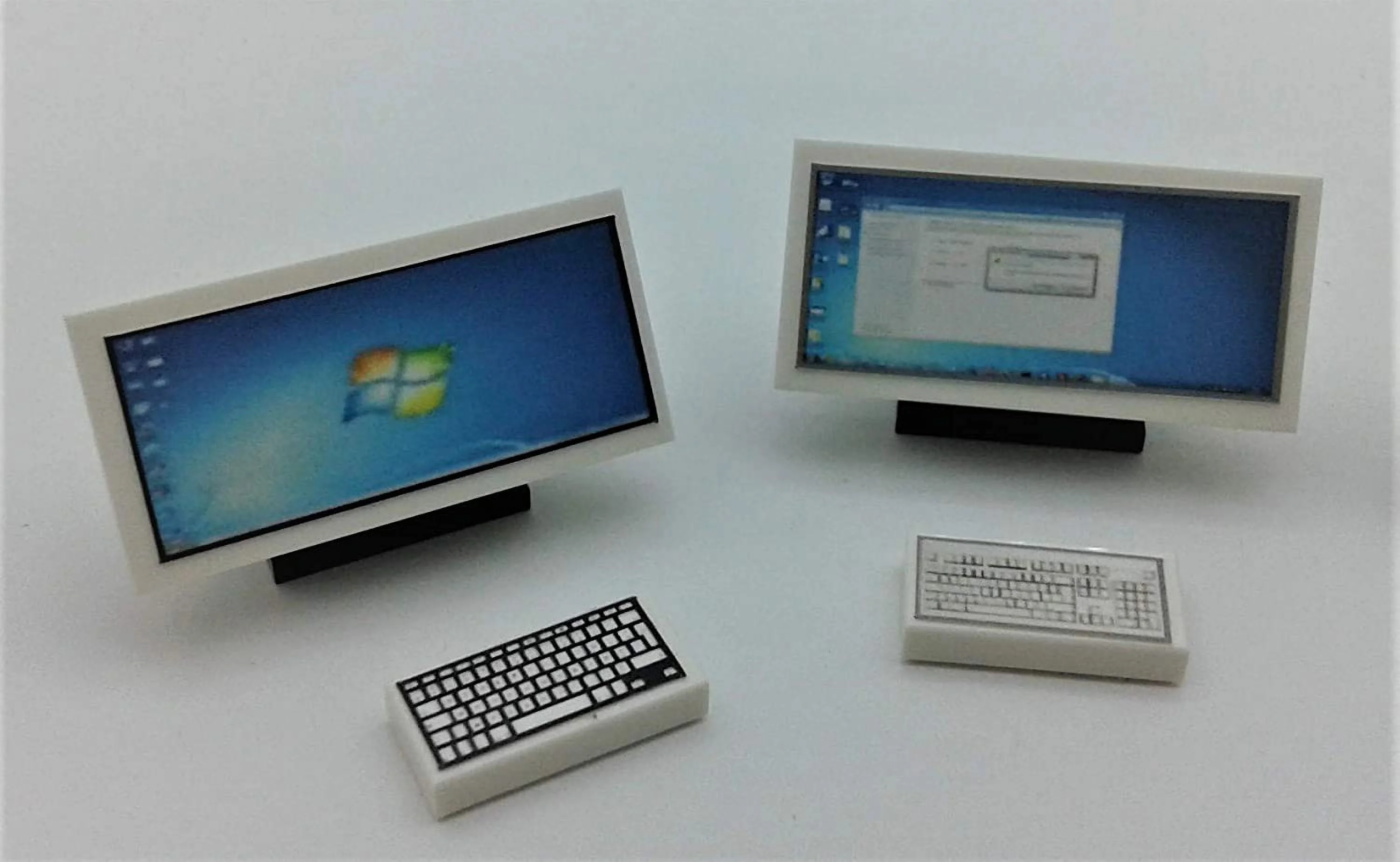 Building Toys Custom Bricks Computers Office Setup Businessman Set Of 4 2X4 Tiles & Keyboards