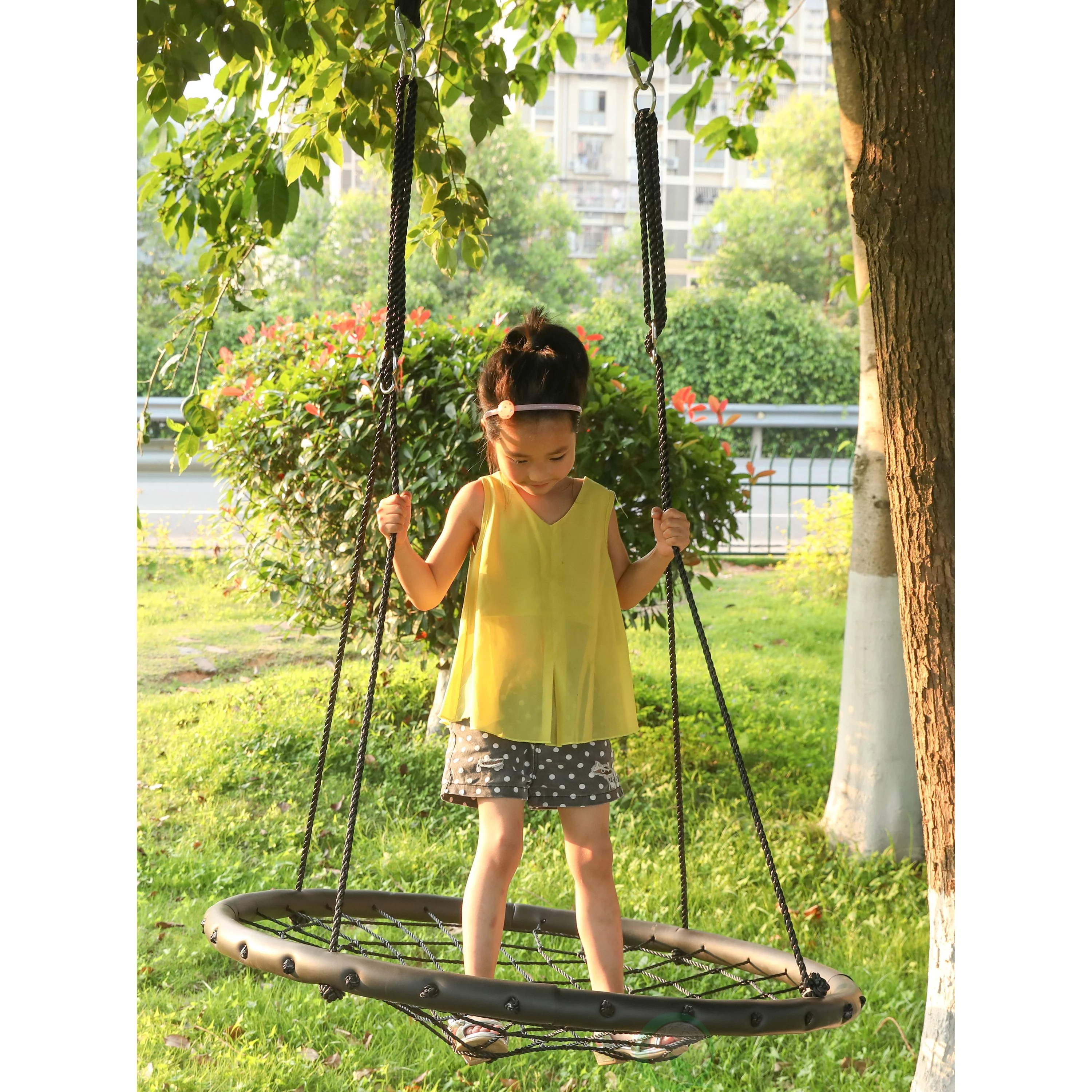 Round Net Tree Swing with Hanging Ropes