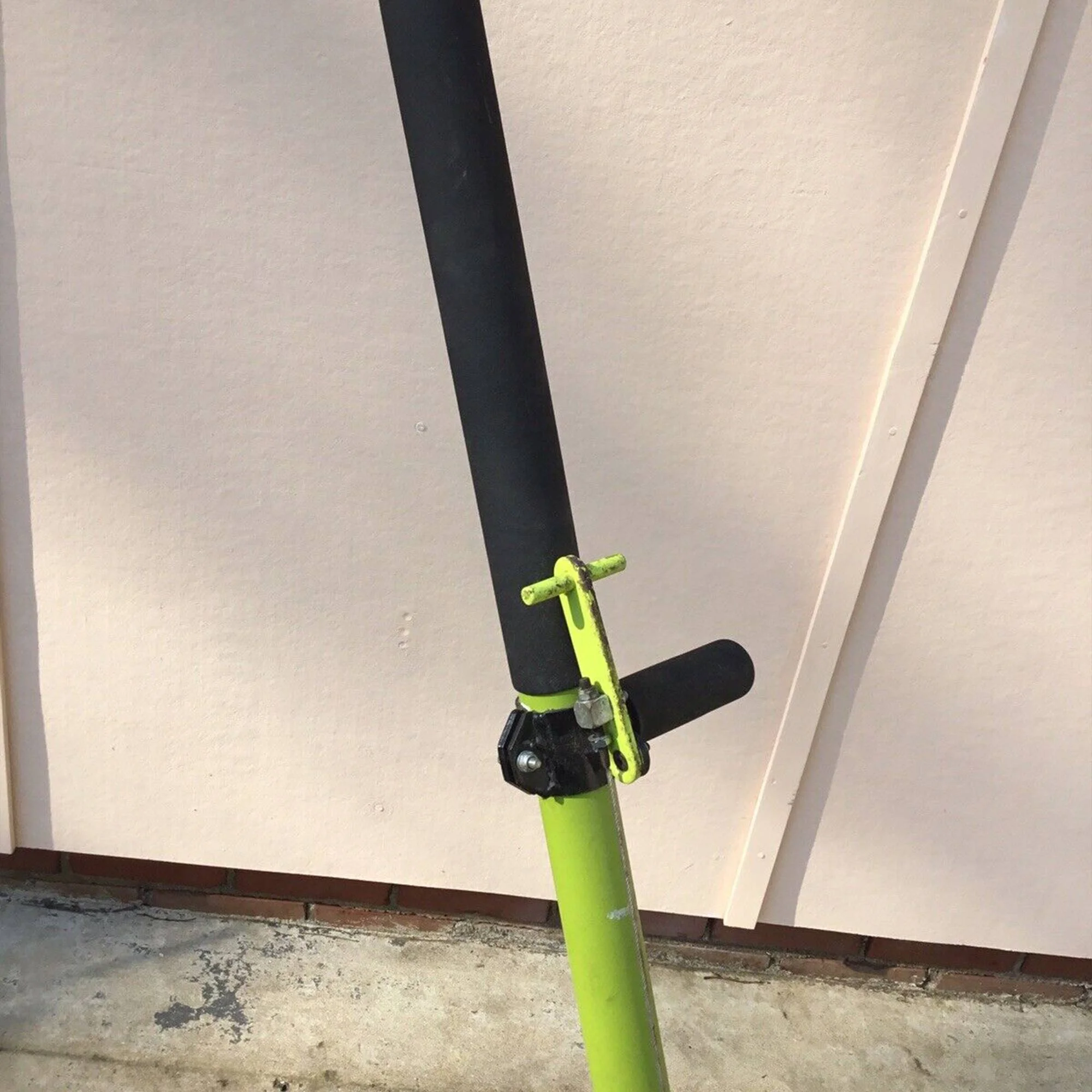 Brush Grubber Single Person Ironclad Manual Handled Brush Grubber