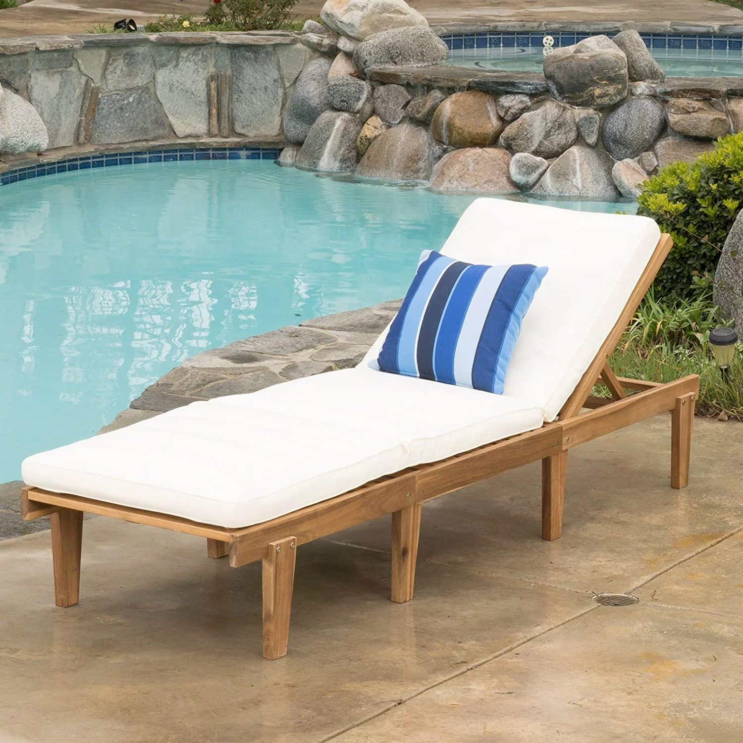 Ariana Acacia Wood Chaise Lounge with Cushion, Teak Finish