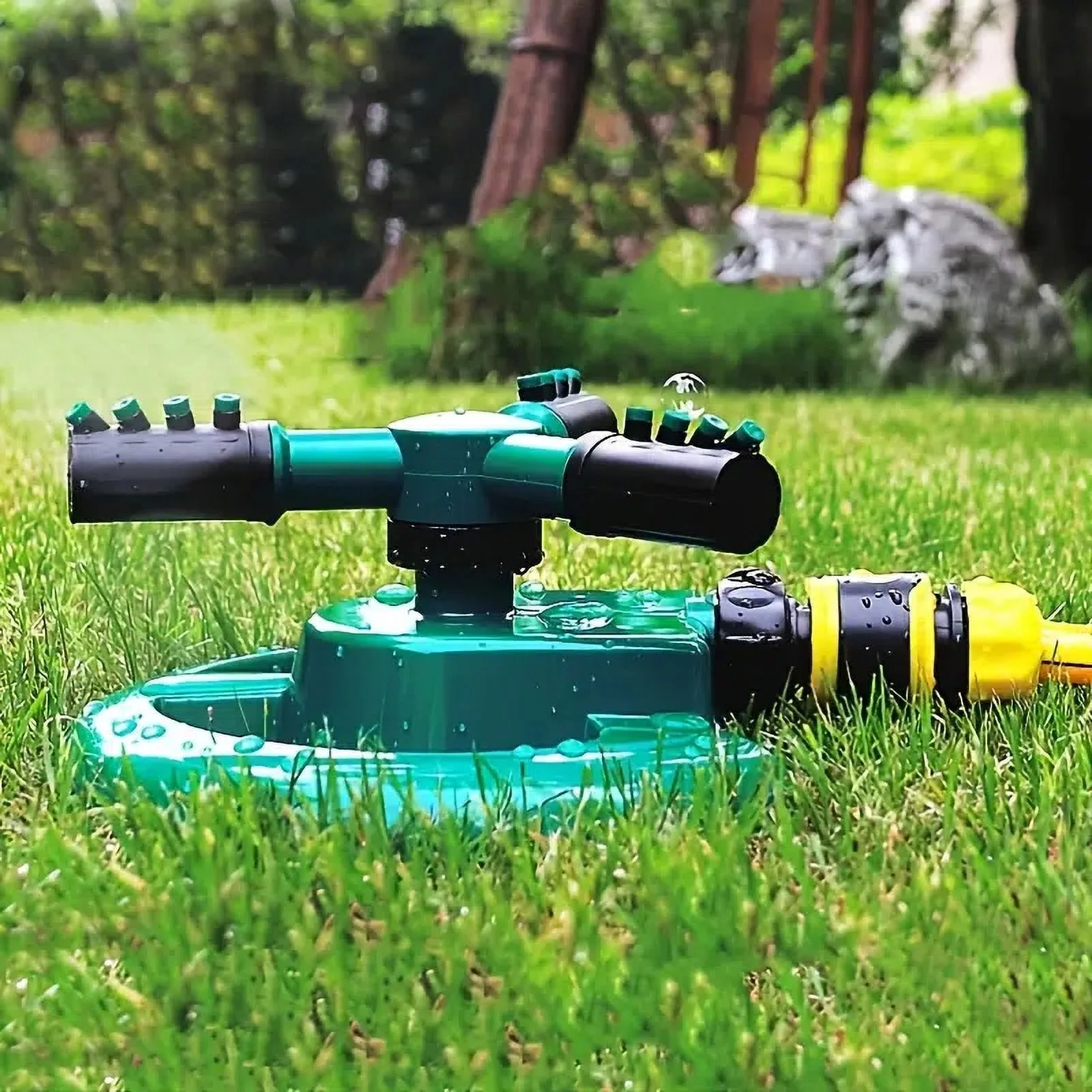 Lawn Sprinkler, Three Arms 360 Degrees Rotating Adjustable Garden Water Sprinkler Lawn Watering Irrigation Tool(Green)