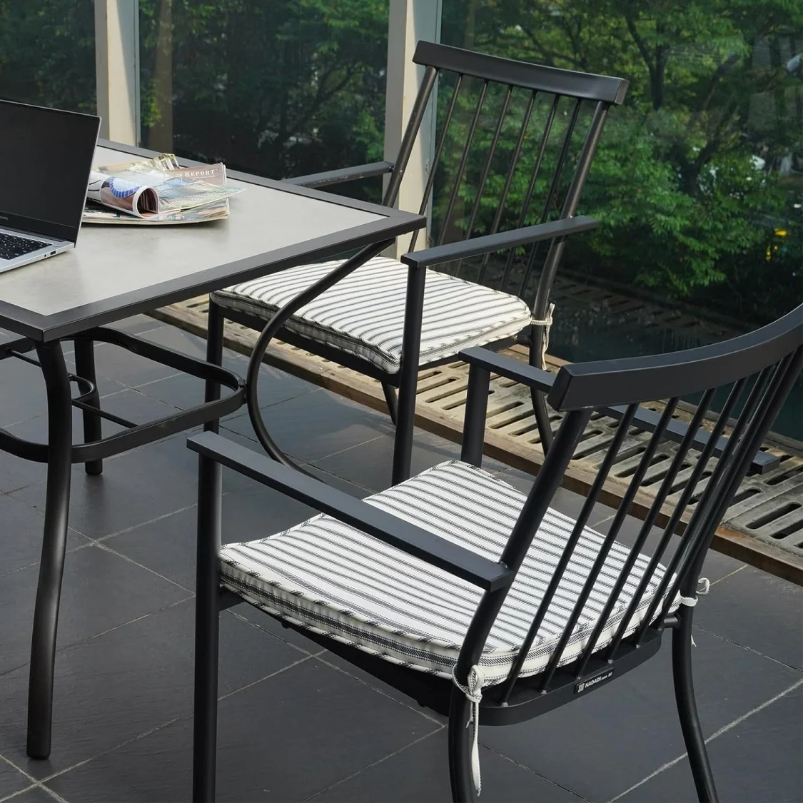 Set of 4 Outdoor Patio Chairs-2C, Integrated Stackable Wrought Iron Furniture Dining Chairs with Arms and Cushions, Indoor Outdoor Chairs for Porch, Yard, Lawn, Garden - Black