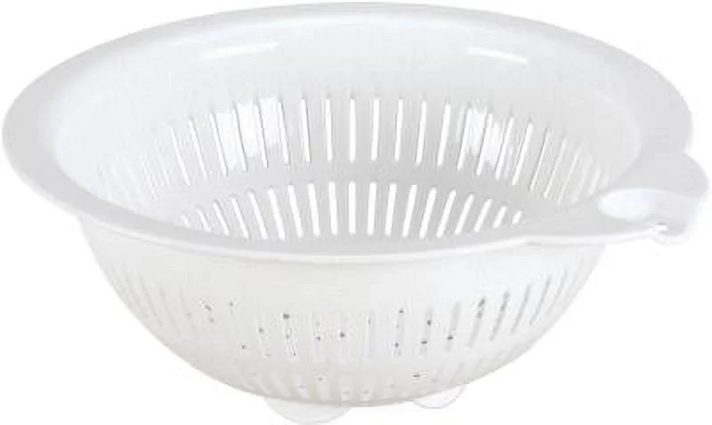Plastic 4 Quart Colander