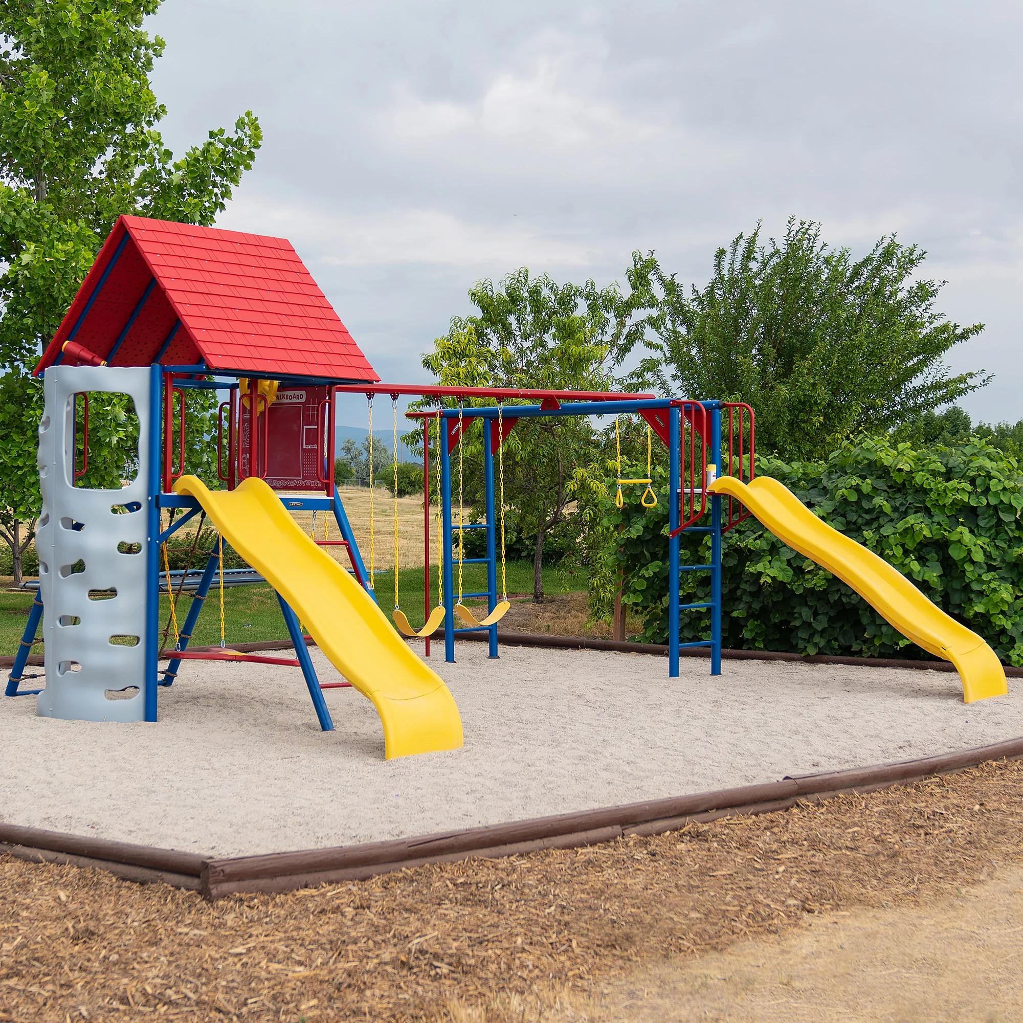 Lifetime Big Stuff ® Deluxe Swing Set, Primary (91087)