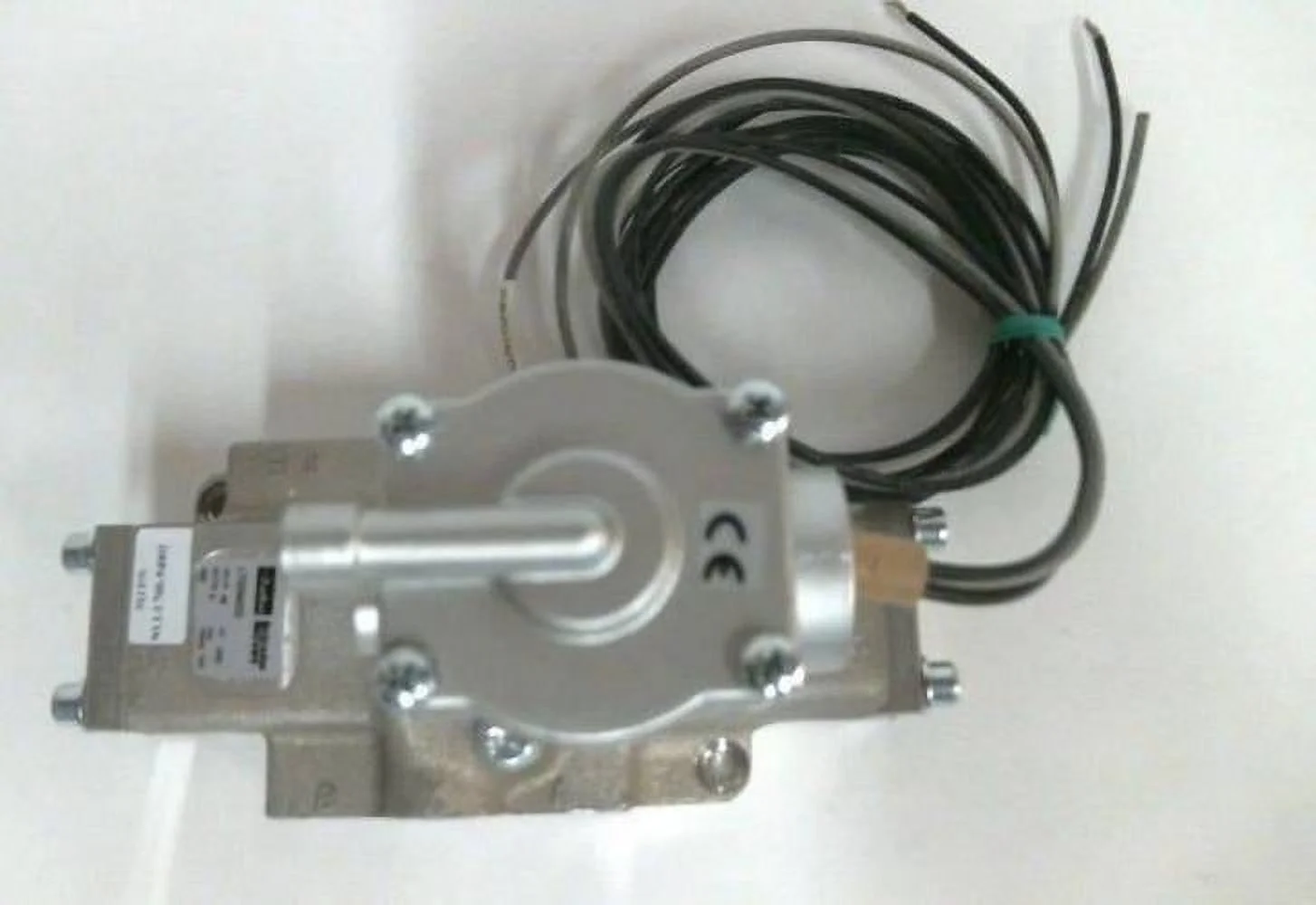 Parker L70054002 Single Solenoid NEW Inline Valve Assembly 140 PSI NIB