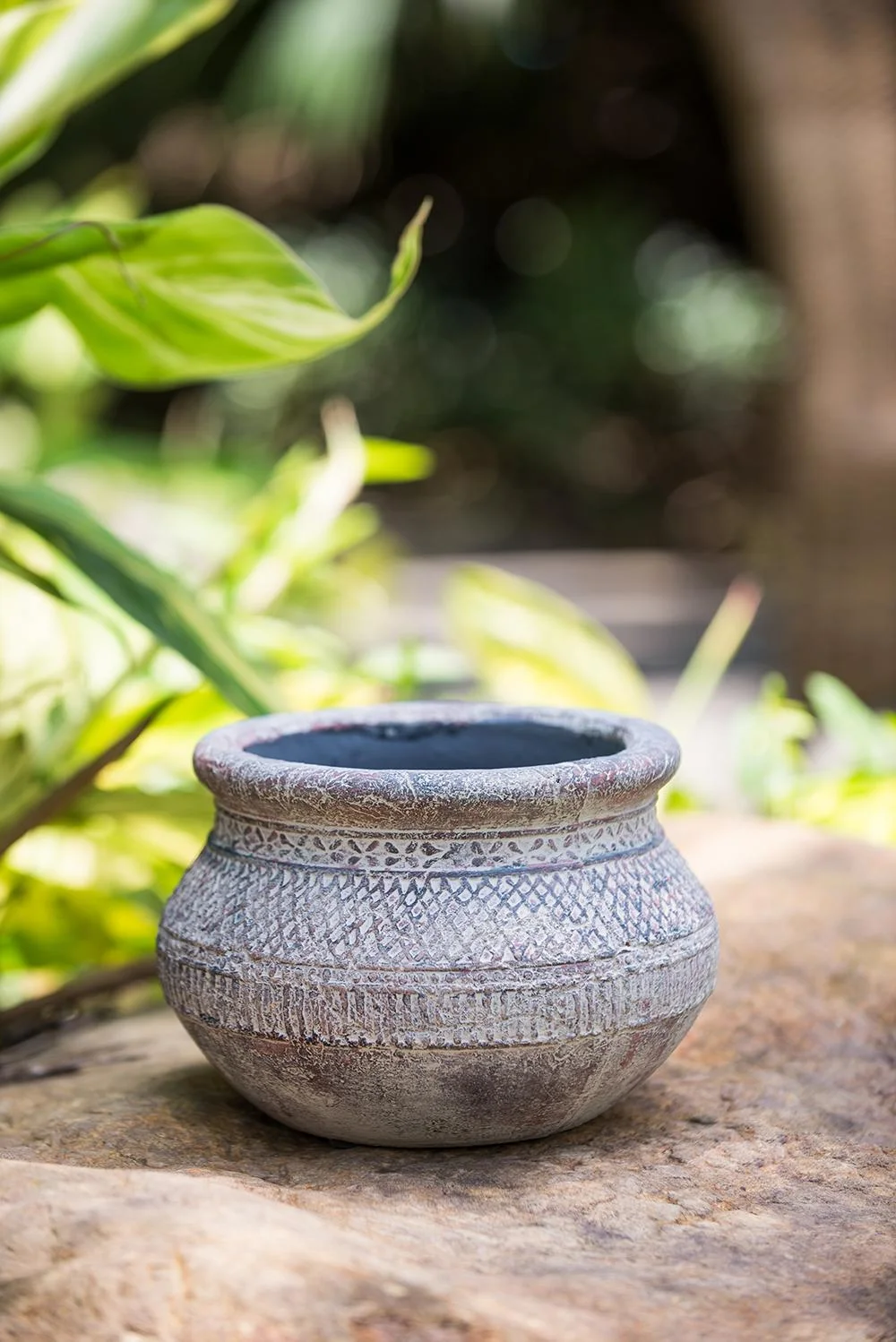 A&B Home Round Terracotta Planter with Textured Tribal Pattern 8.5