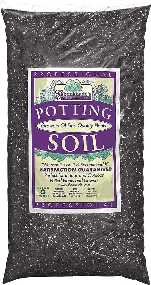 Outdoor/Indoor Professional Potting Soil For Gardens, Potted Plants (14 Quart Bag)