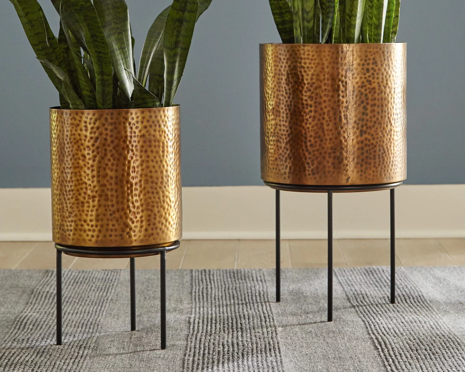 Signature Design by Ashley Contemporary Donisha Planter (Set of 2)  Antique Brass Finish