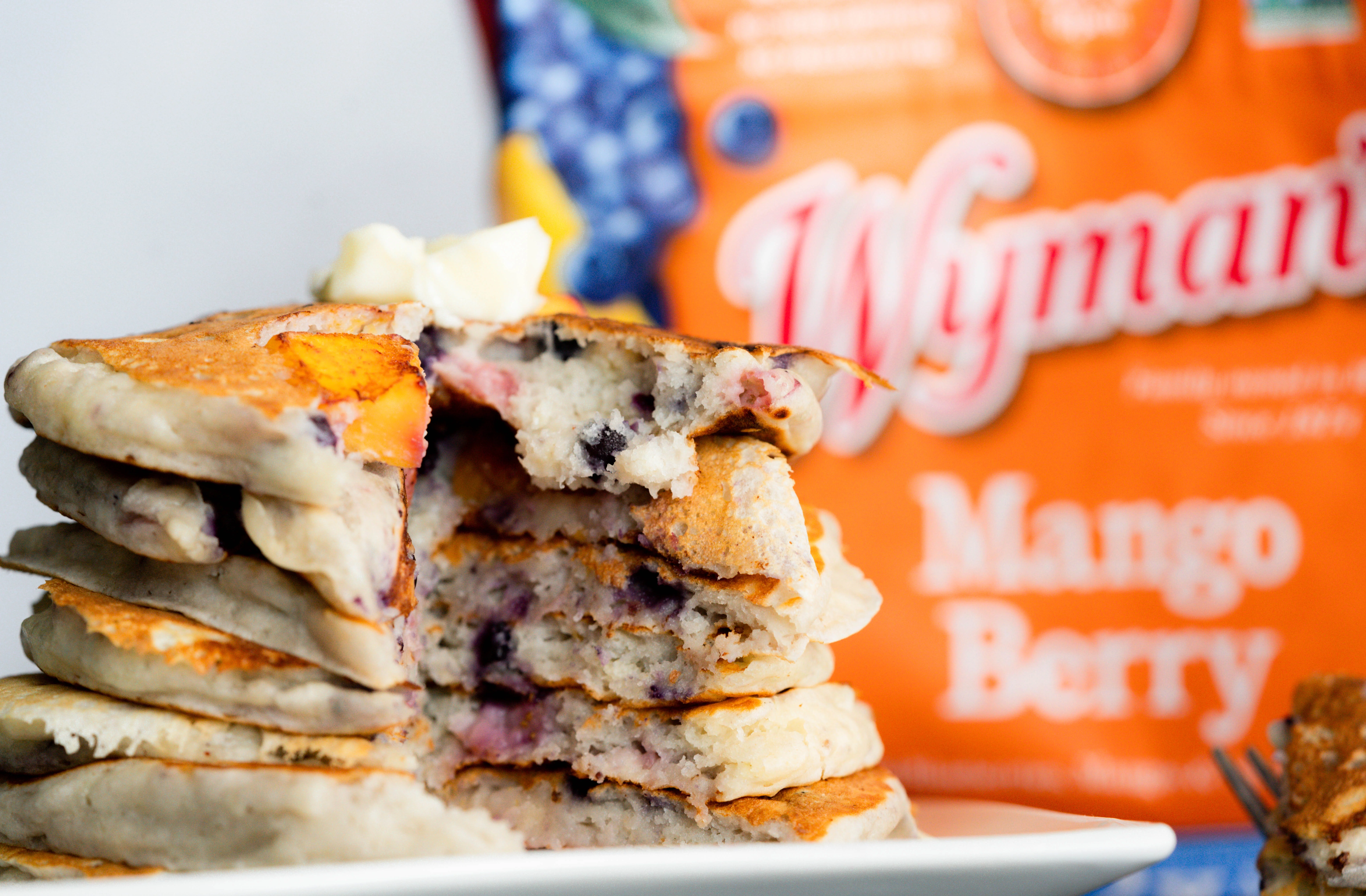 Wyman's Mango Berry, 1 - 48 oz Bag (Frozen)