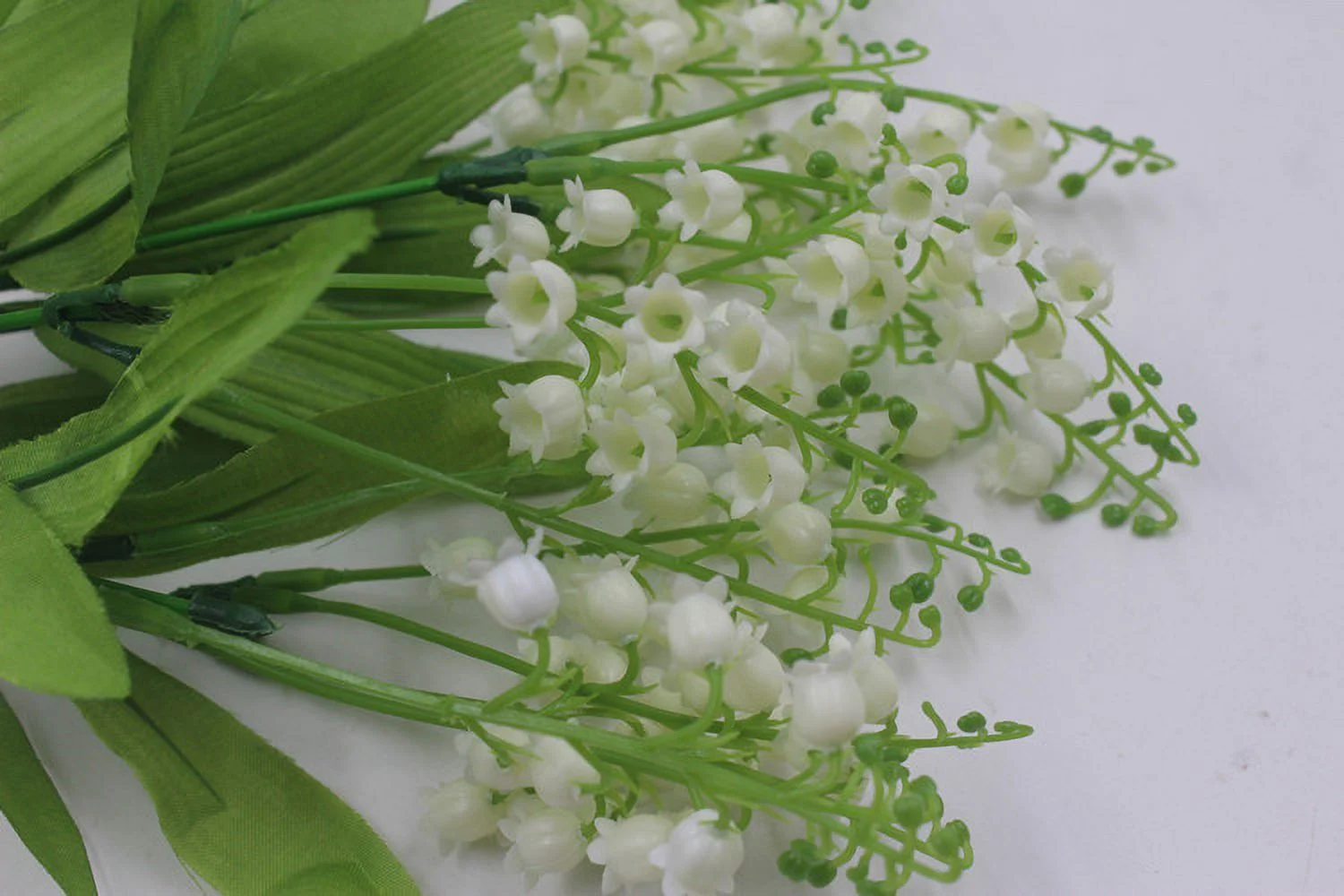 Nvzi-a 17 inch Suzuki Shrubs Cream (Set of 12) - White