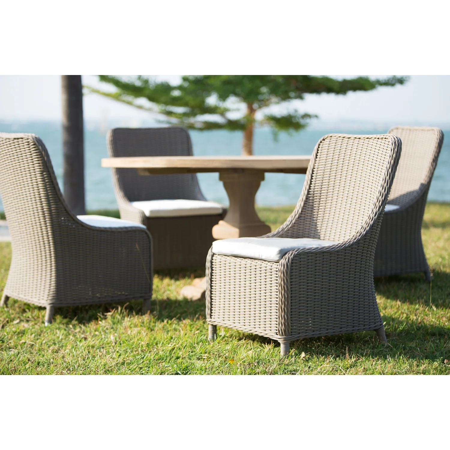 Padma's Plantation Outdoor Nautilus Dining Chair