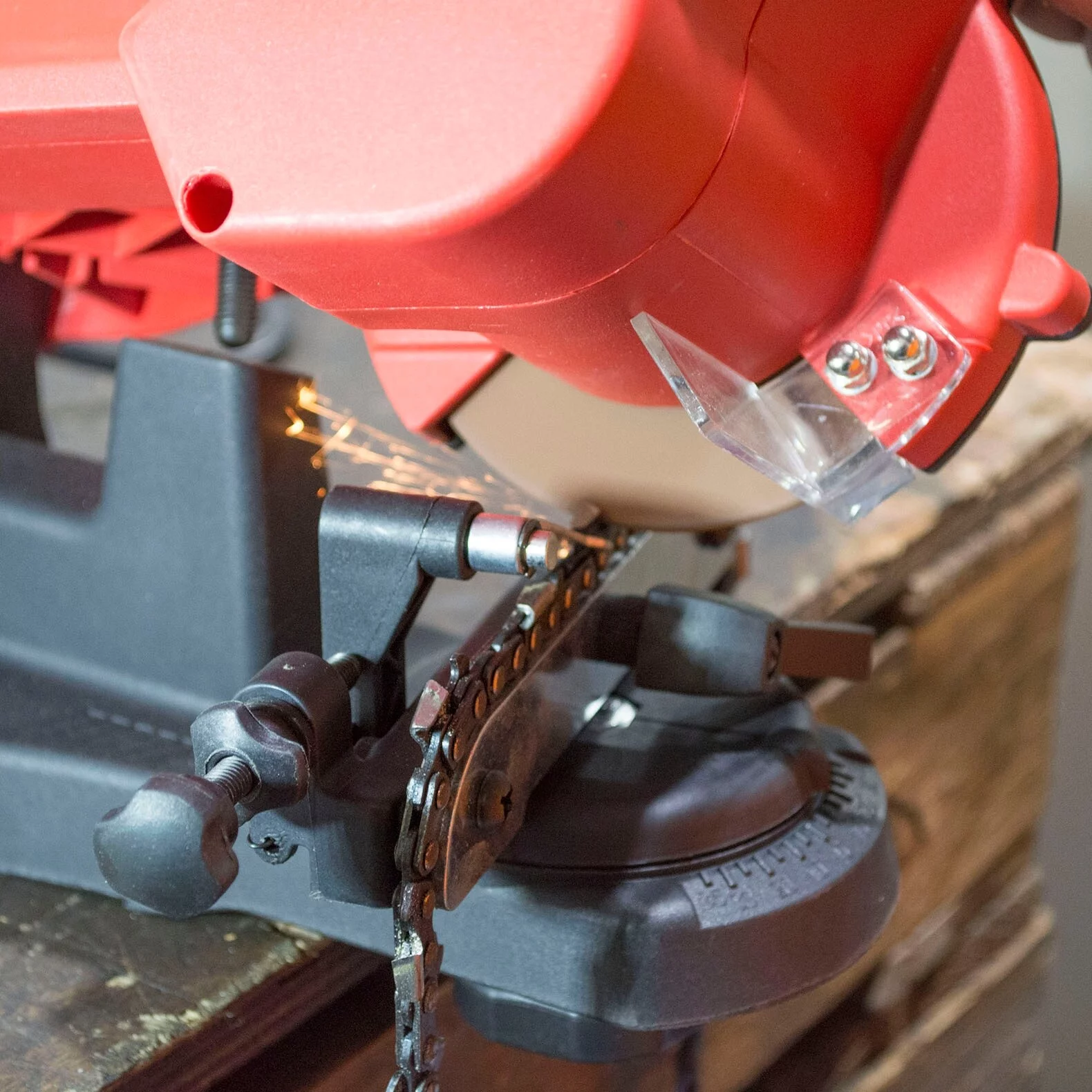 Gas Chain Saw Kit with Sharpener and Grinding Plates