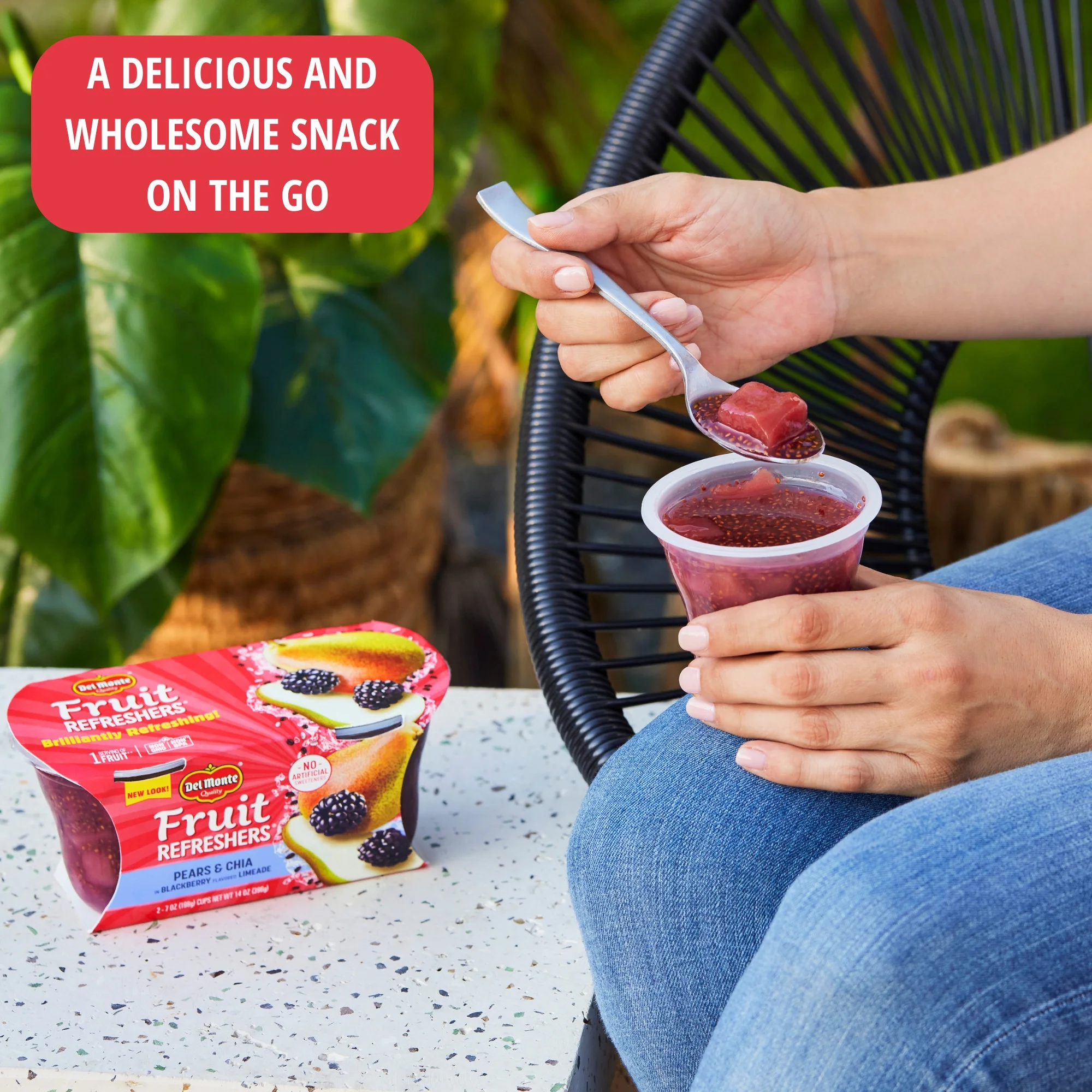 (2 Cups) Del Monte Fruit & Chia Pear & Blackberry Fruit Cups, 7 oz