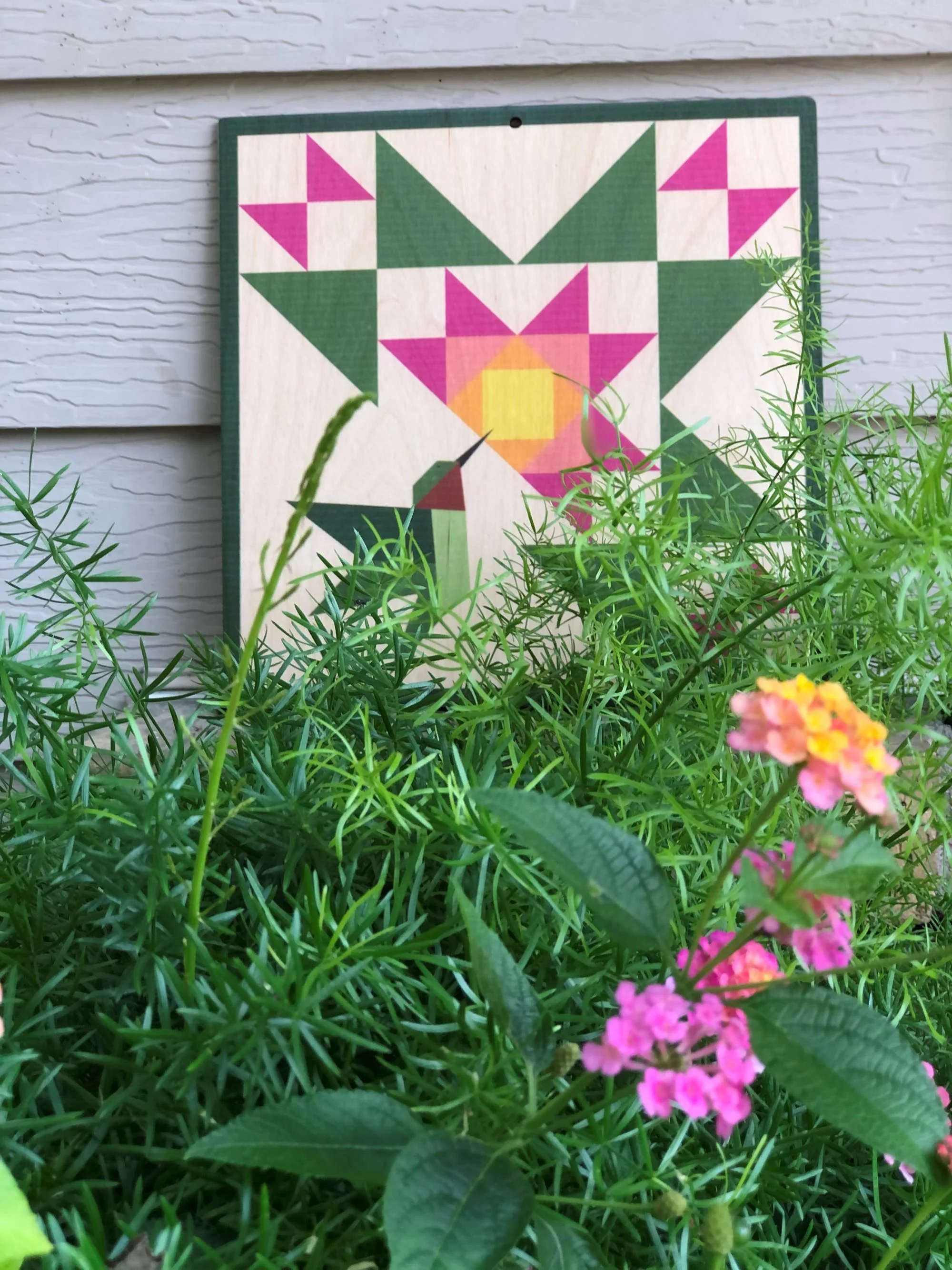 Zylina Greenhouse & Garden Art - Hummingbird Quilt