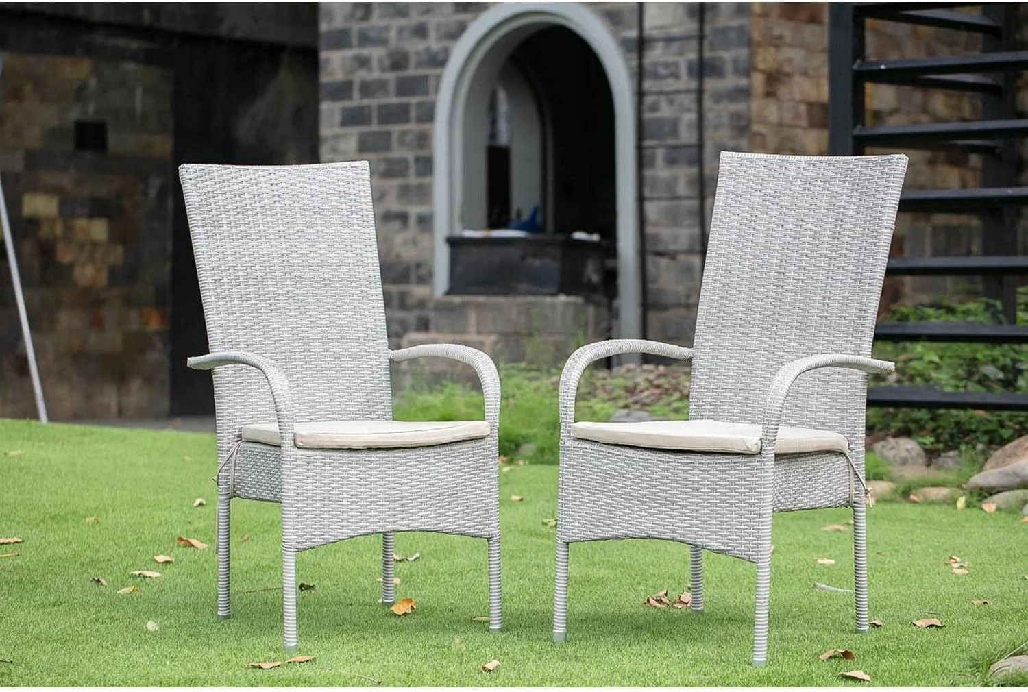 OSLC103A Oslo Outdoor Wicker Dining Arm Chairs With Cushion, Set Of 2, Natural Linen