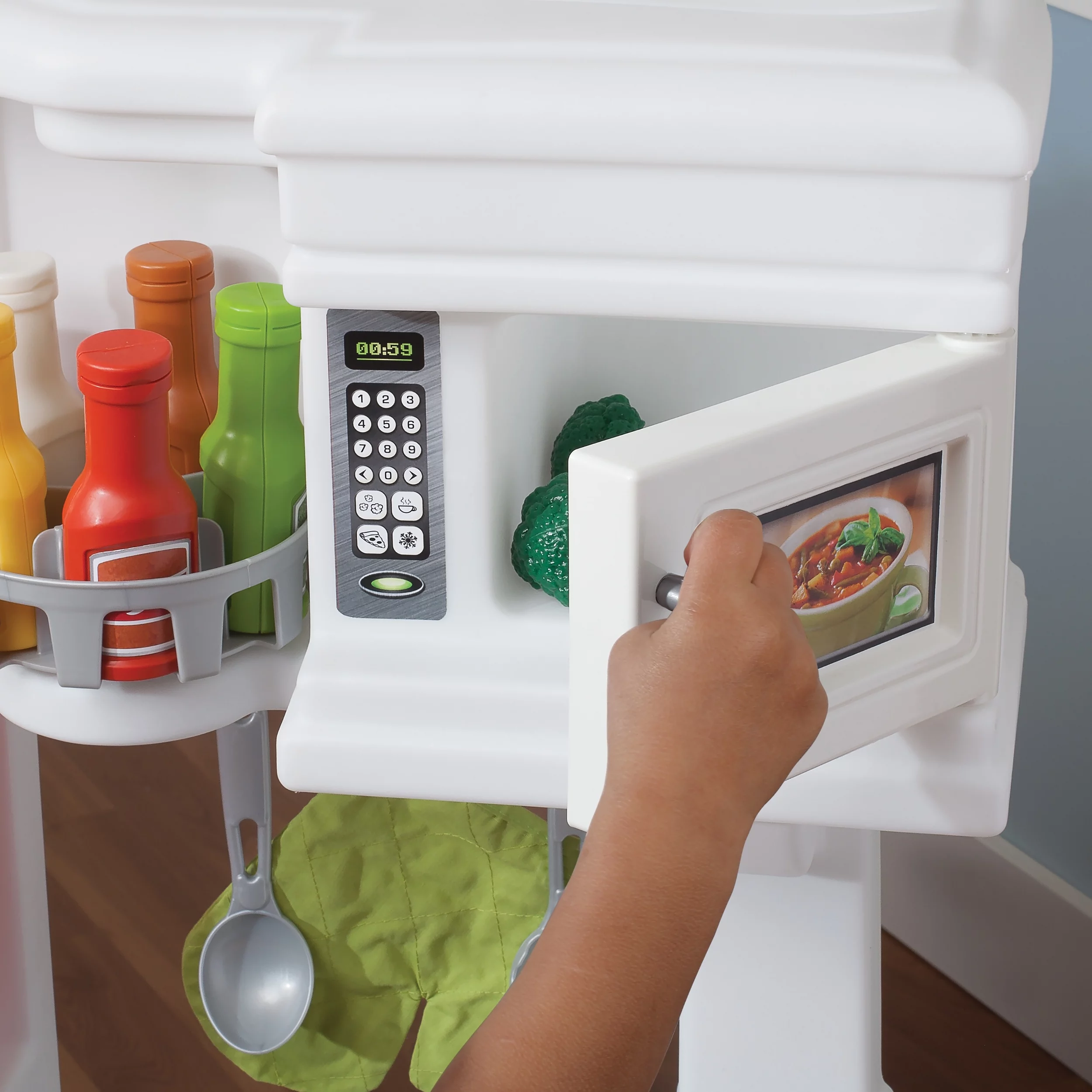 Step2 Mixin' Up Magic Brown and White Plastic Toddler Kitchen Playset