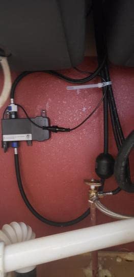 Flow Motion Activated Spring Neck Sprayer Kitchen Faucet in Oil Rubbed Bronze