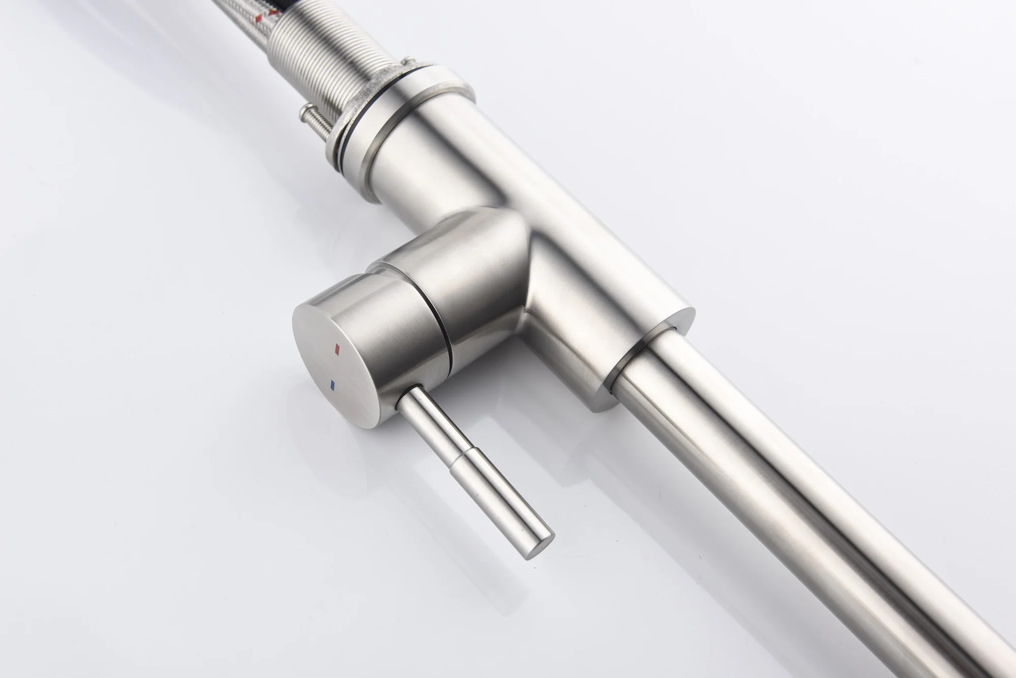 Kitchen Faucet with Pull Out Sprayer, Touchless Motion Sensor, 360 Degree Swivel, Easy Installation for Modern Kitchen