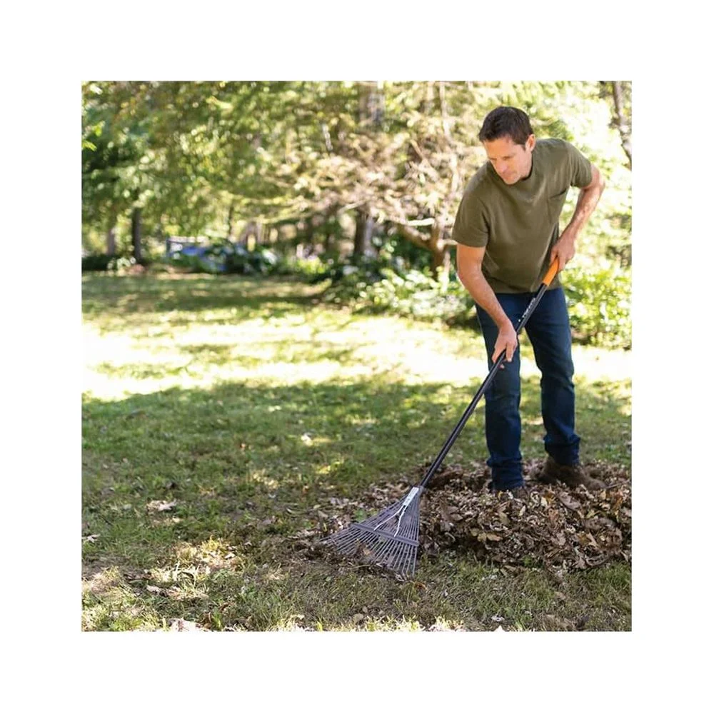 Fiskars Garden Rake, Metal Tine Leaf Rake with Fiberglass Handle