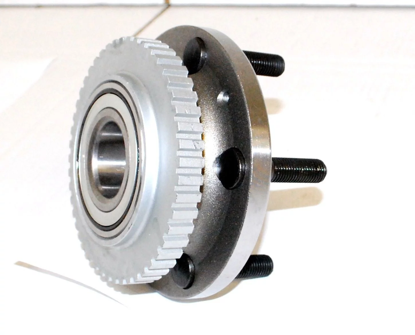 94-97 VOLVO 960 98 S90 97-98 V90 FRONT WHEEL HUB BEARING ASSEMBLY 513195 6819759-9 271905-2 538-58581 WHB VO513195F